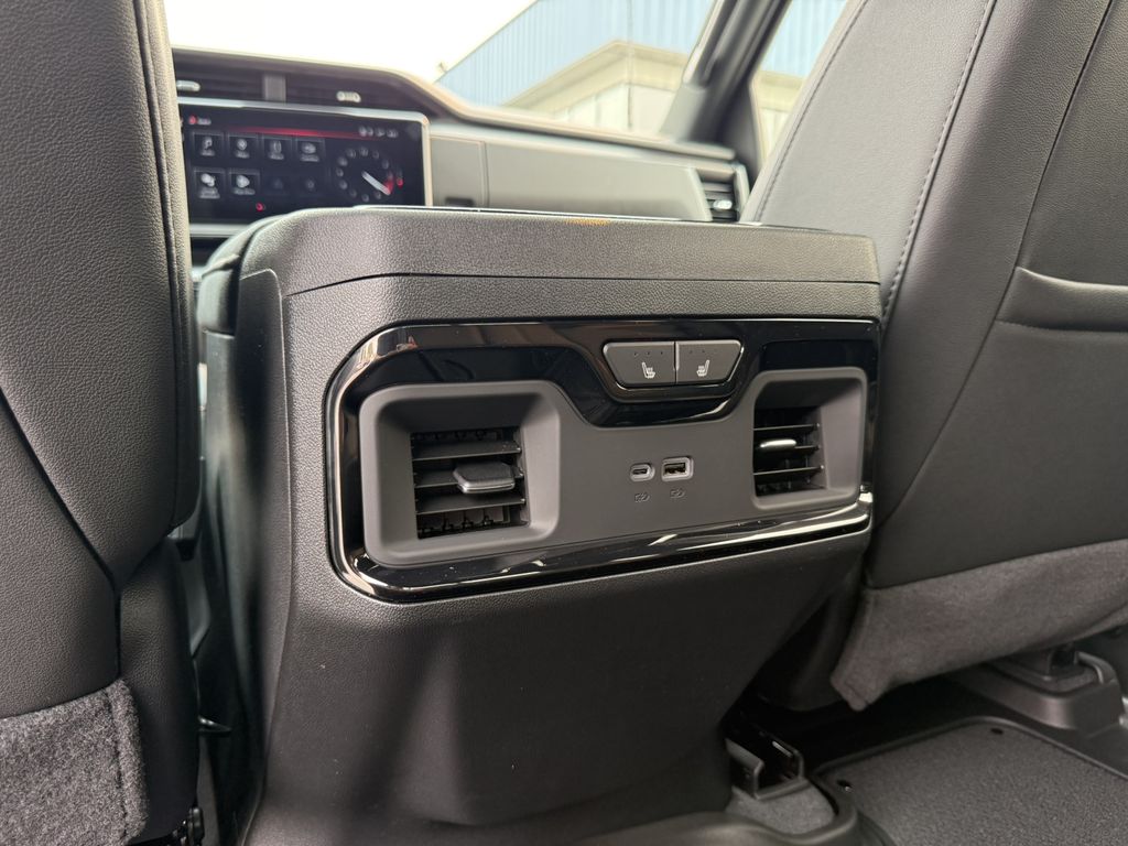 2026 GMC Sierra 3500HD AT4 - Photo 32