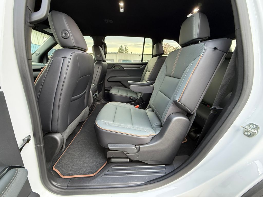 2026 GMC Acadia AT4 - Photo 27