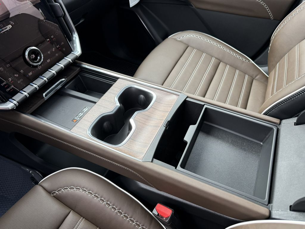 2026 GMC Acadia Denali Ultimate - Photo 18
