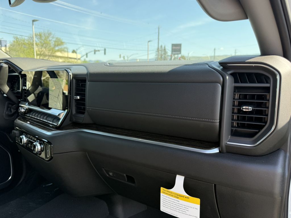 2025 GMC Sierra 3500HD SLE - Photo 24