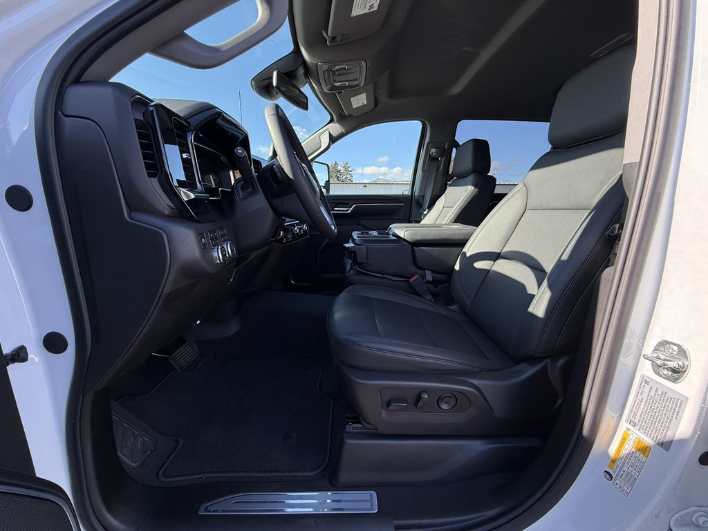 2025 GMC Sierra 2500HD SLT - Photo 22
