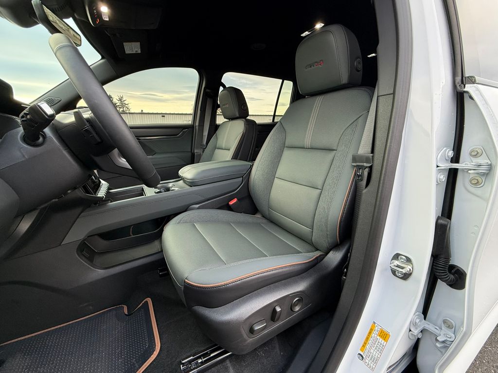 2026 GMC Acadia AT4 - Photo 19