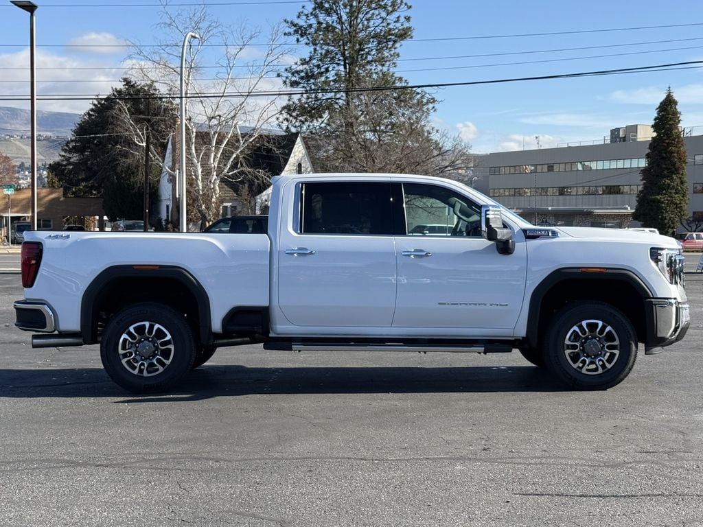 2025 GMC Sierra 2500HD SLT - Photo 11