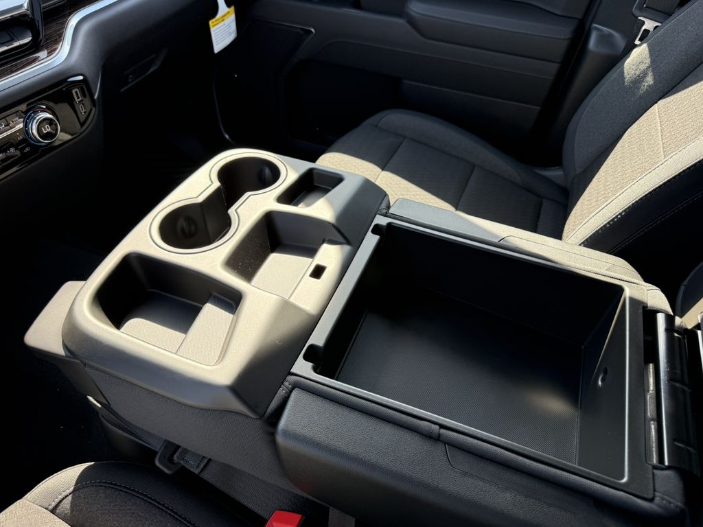 2025 GMC Sierra 3500HD SLE - Photo 16
