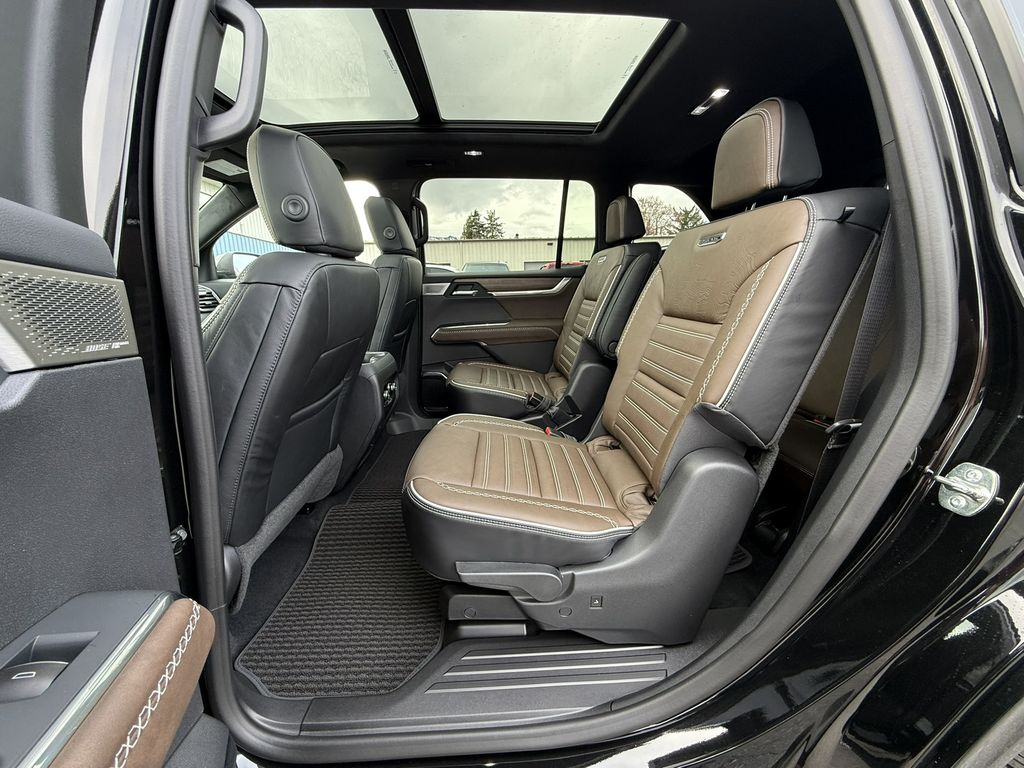2026 GMC Acadia Denali Ultimate - Photo 28