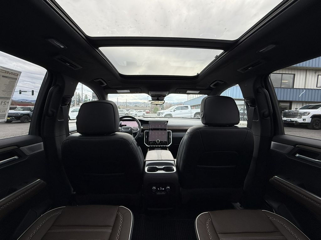 2026 GMC Acadia Denali Ultimate - Photo 12