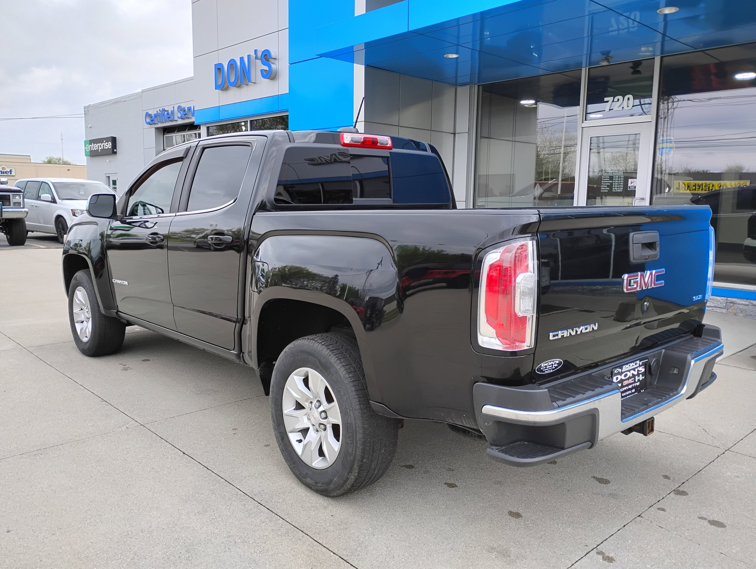Used 2015 GMC Canyon SLE with VIN 1GTG5BE32F1247165 for sale in Wauseon, OH