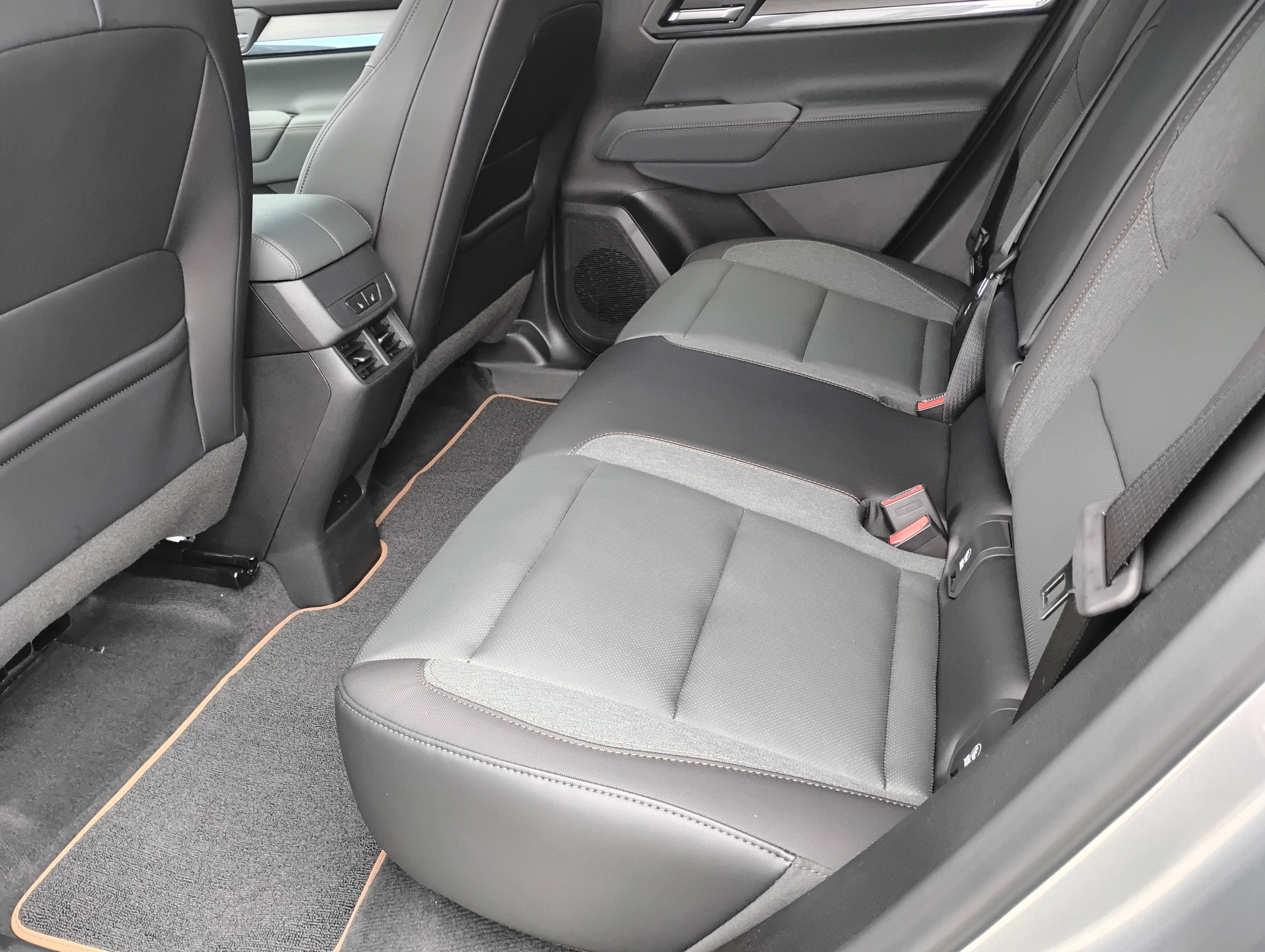 2026 GMC Terrain AT4 - Photo 17
