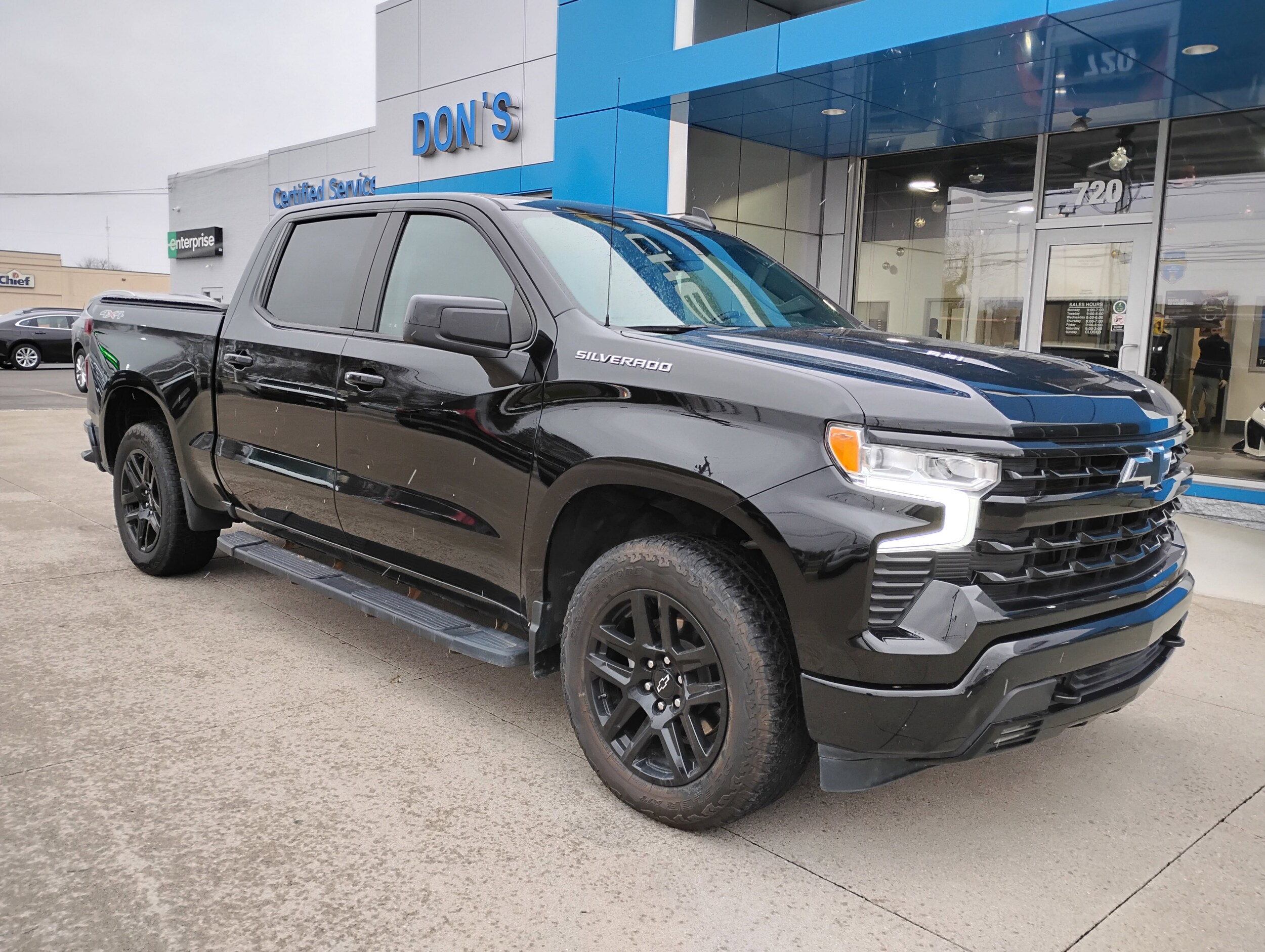 2024 Chevrolet Silverado 1500 RST photo 3