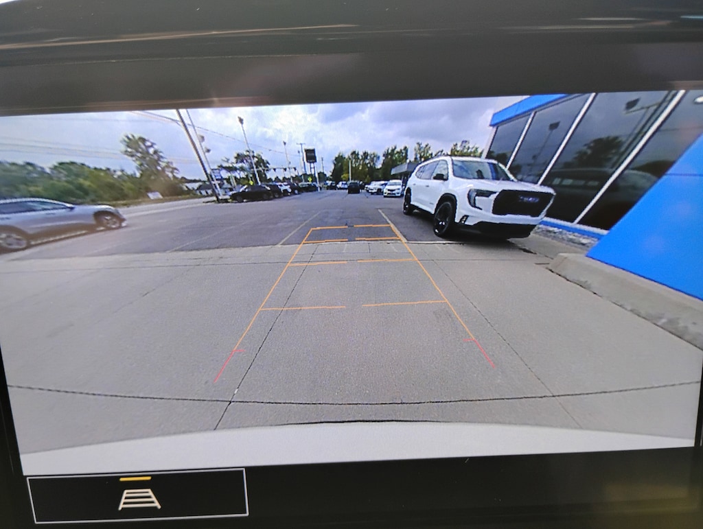 Used 2023 Chevrolet Traverse LT Cloth w/1LT SUV