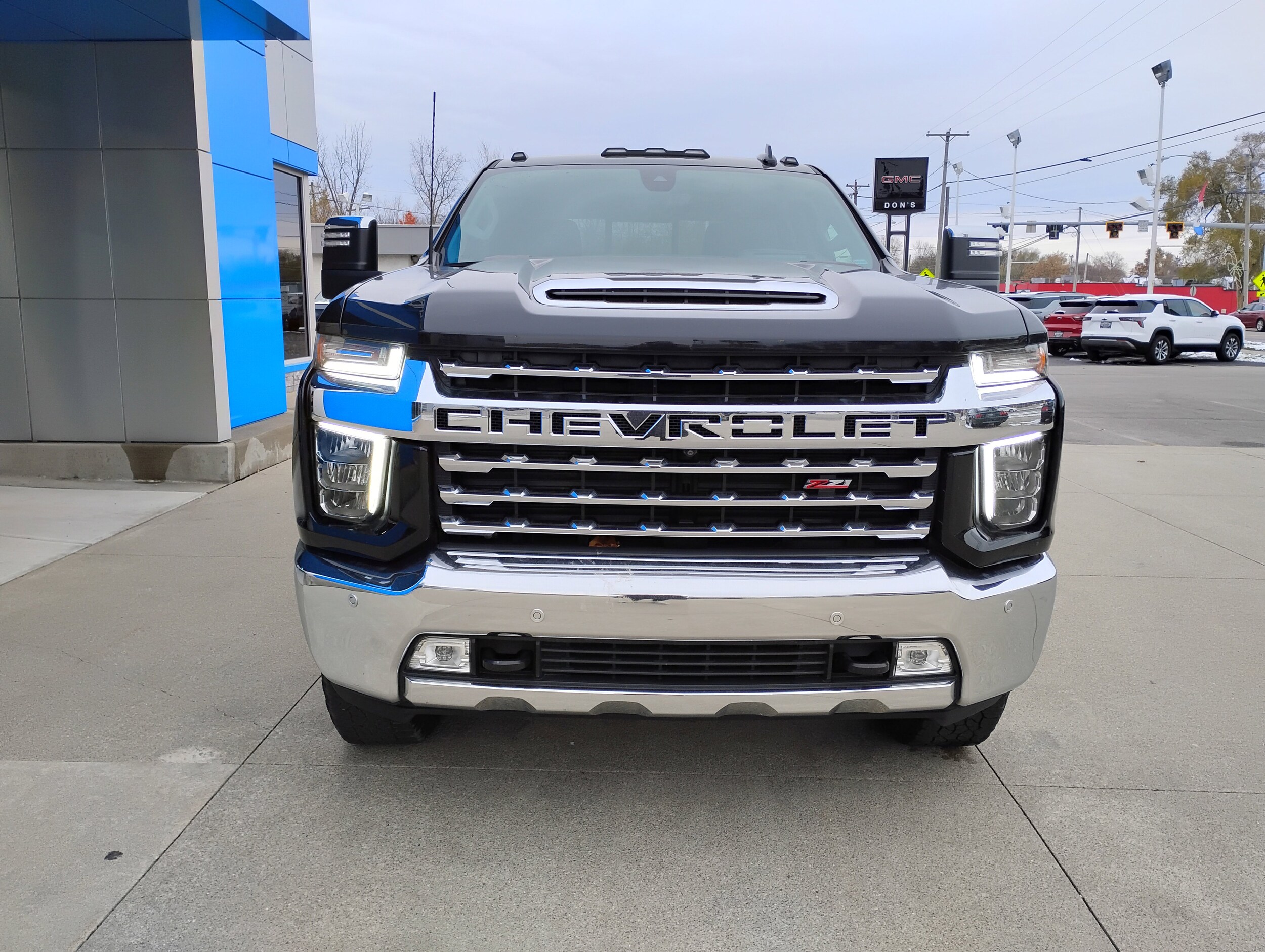 2021 Chevrolet Silverado 3500HD LTZ photo 2