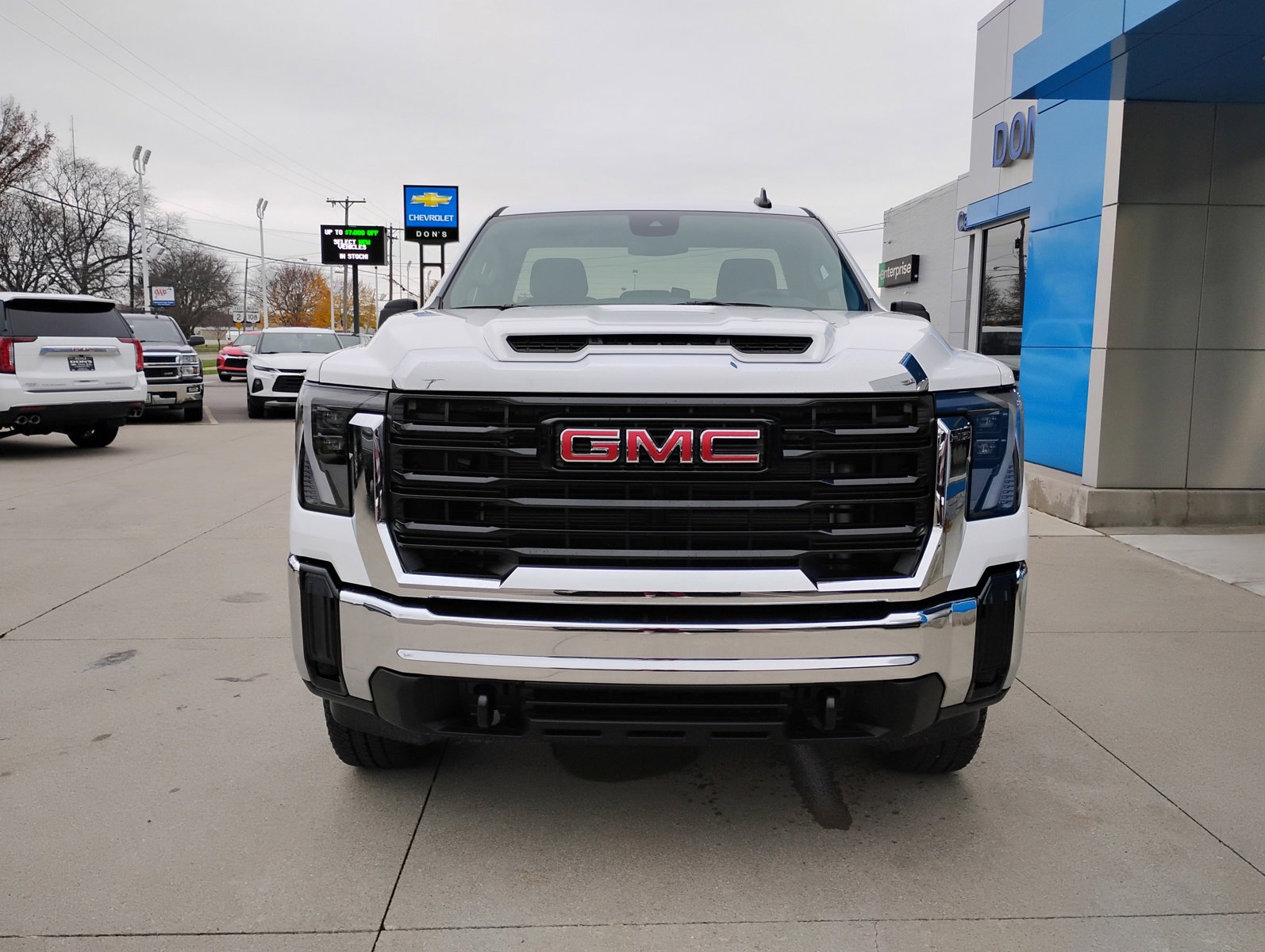 2025 Gmc Sierra 3500 HD Pro photo 2