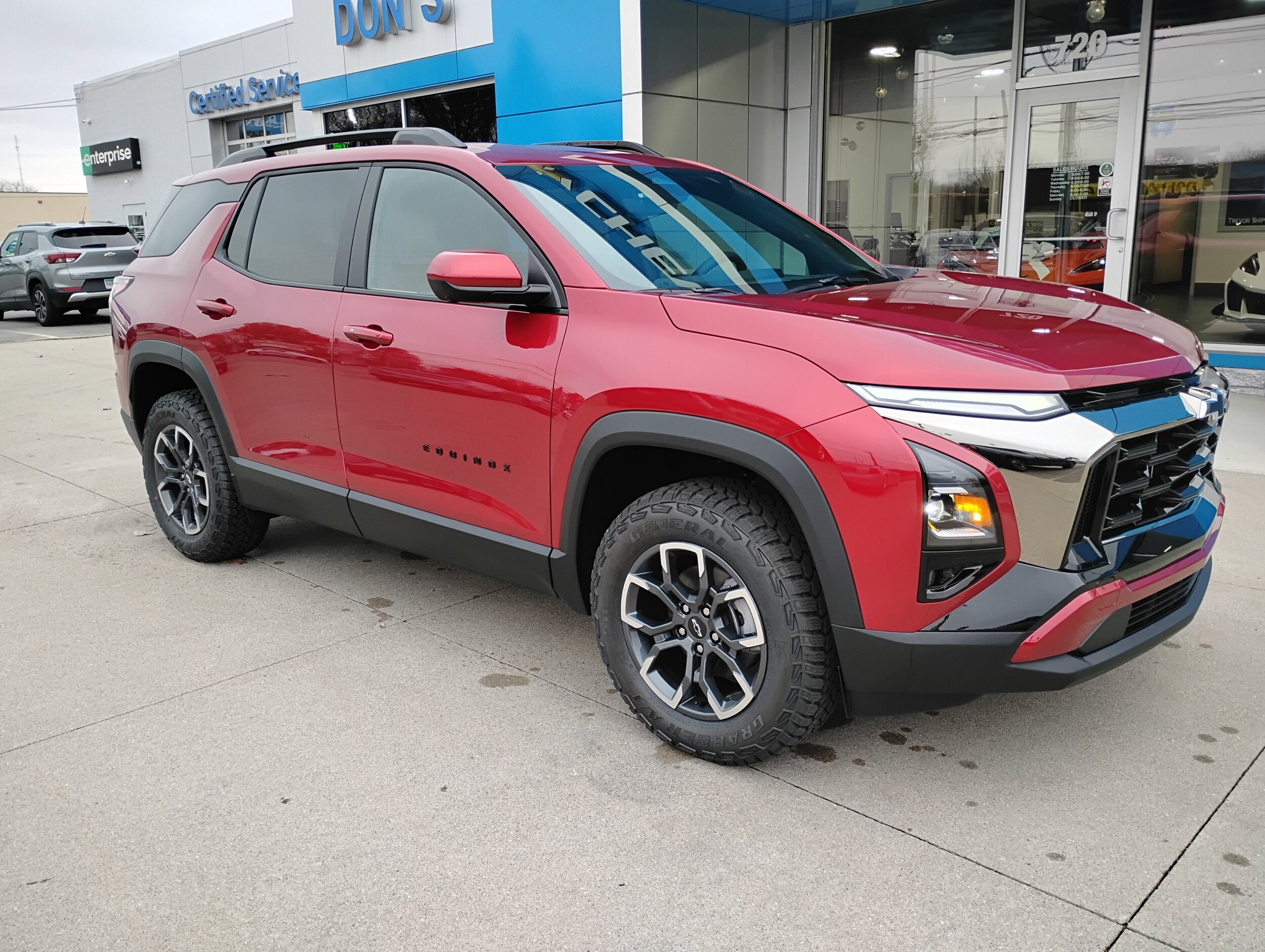 2026 Chevrolet Equinox ACTIV photo 2