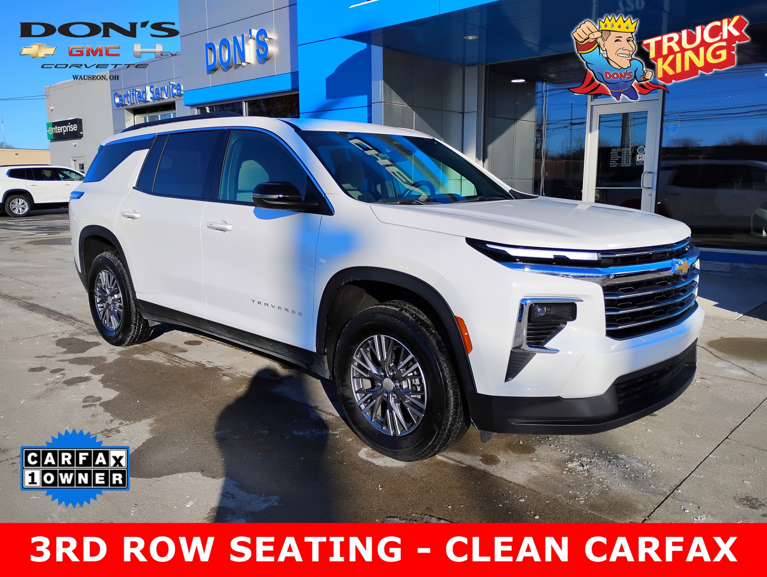 2025 Chevrolet Traverse LT's photo