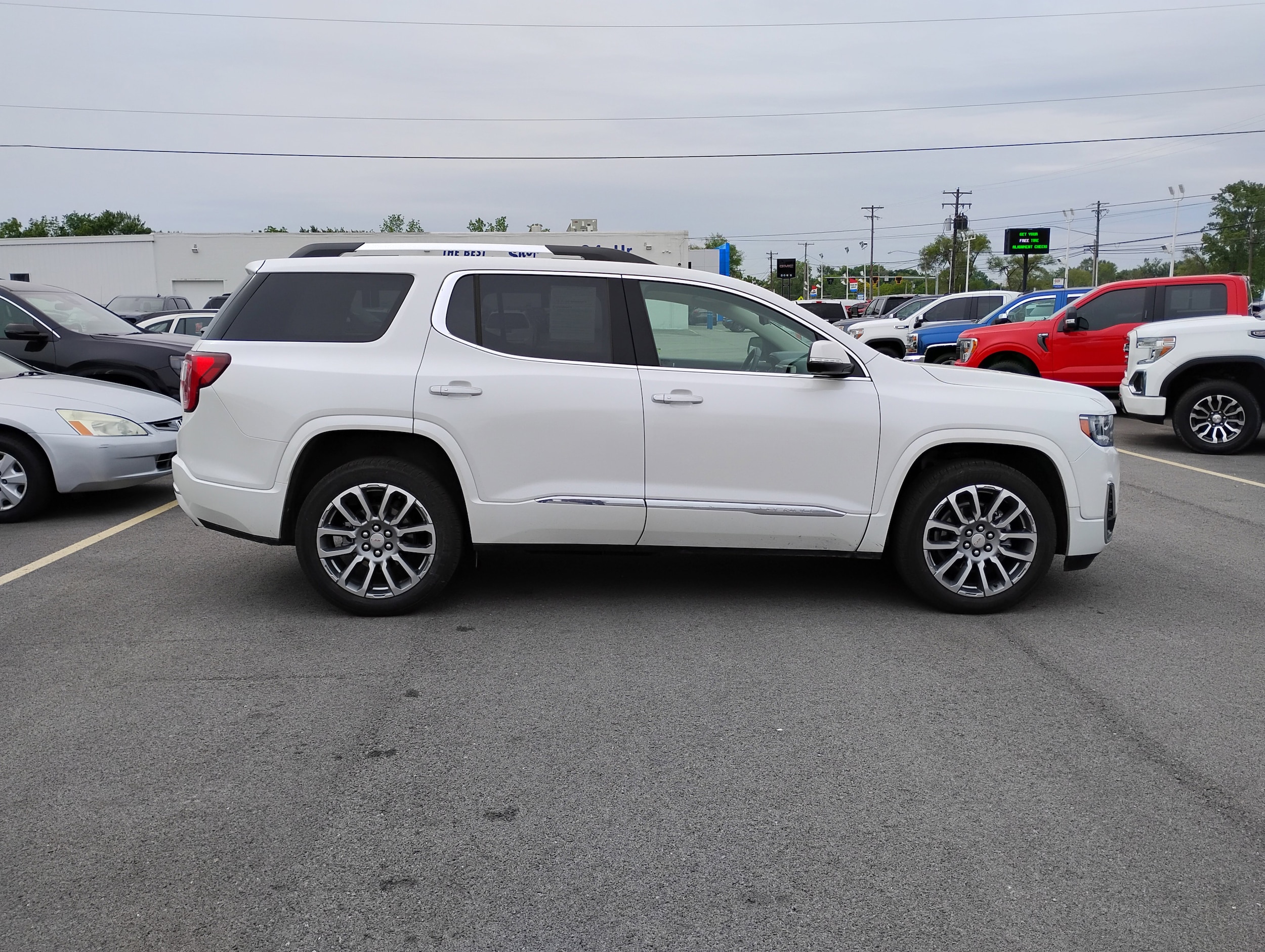 Used 2023 GMC Acadia Denali with VIN 1GKKNXLSXPZ158422 for sale in Wauseon, OH