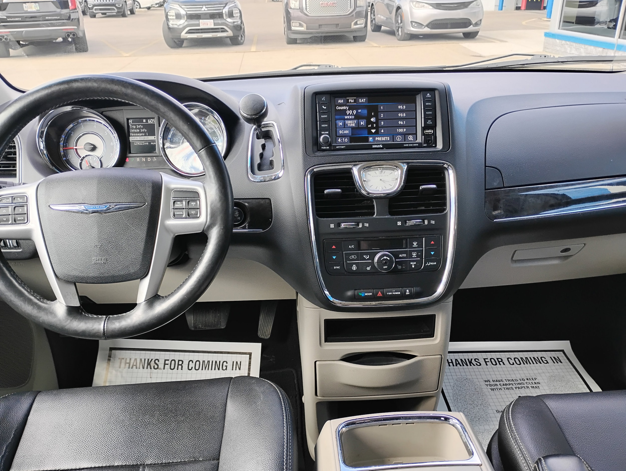 Used 2016 Chrysler Town & Country Touring with VIN 2C4RC1BGXGR208207 for sale in Wauseon, OH