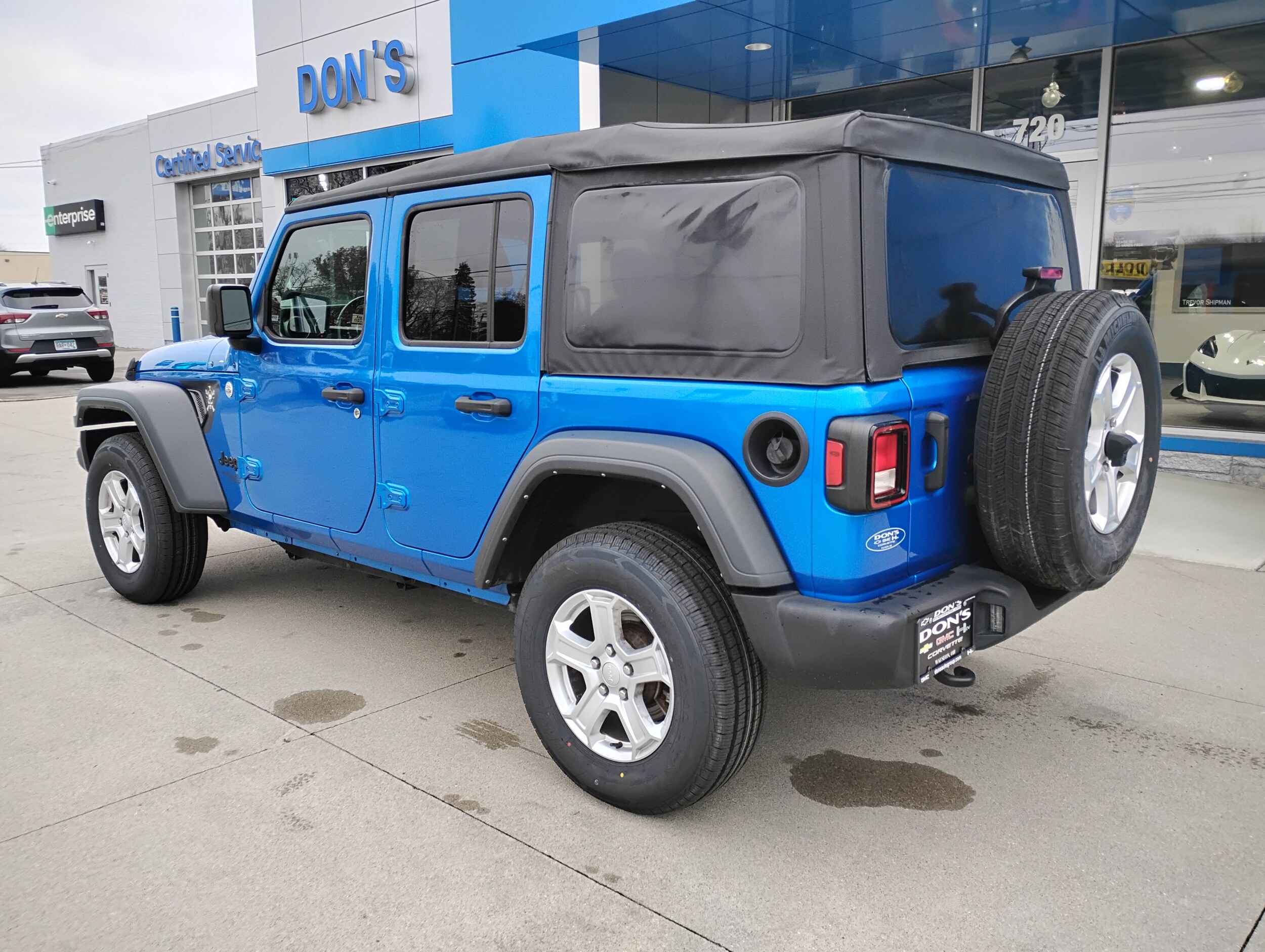 2021 Jeep Wrangler Unlimited Sport photo 2