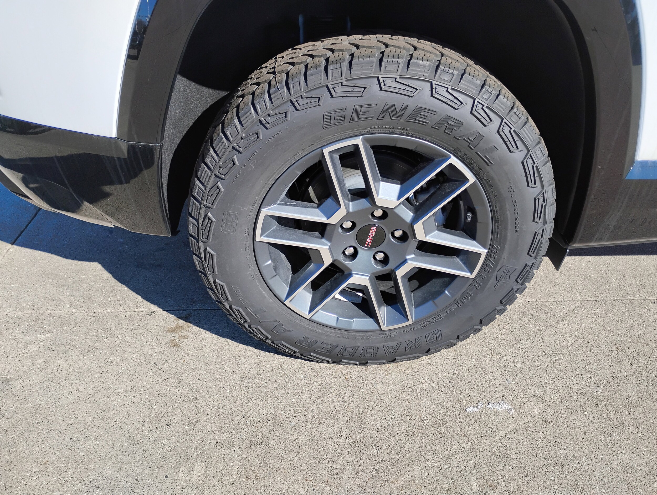2026 GMC Terrain AT4 - Photo 26