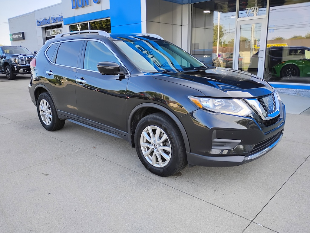 Used 2017 Nissan Rogue SV SUV