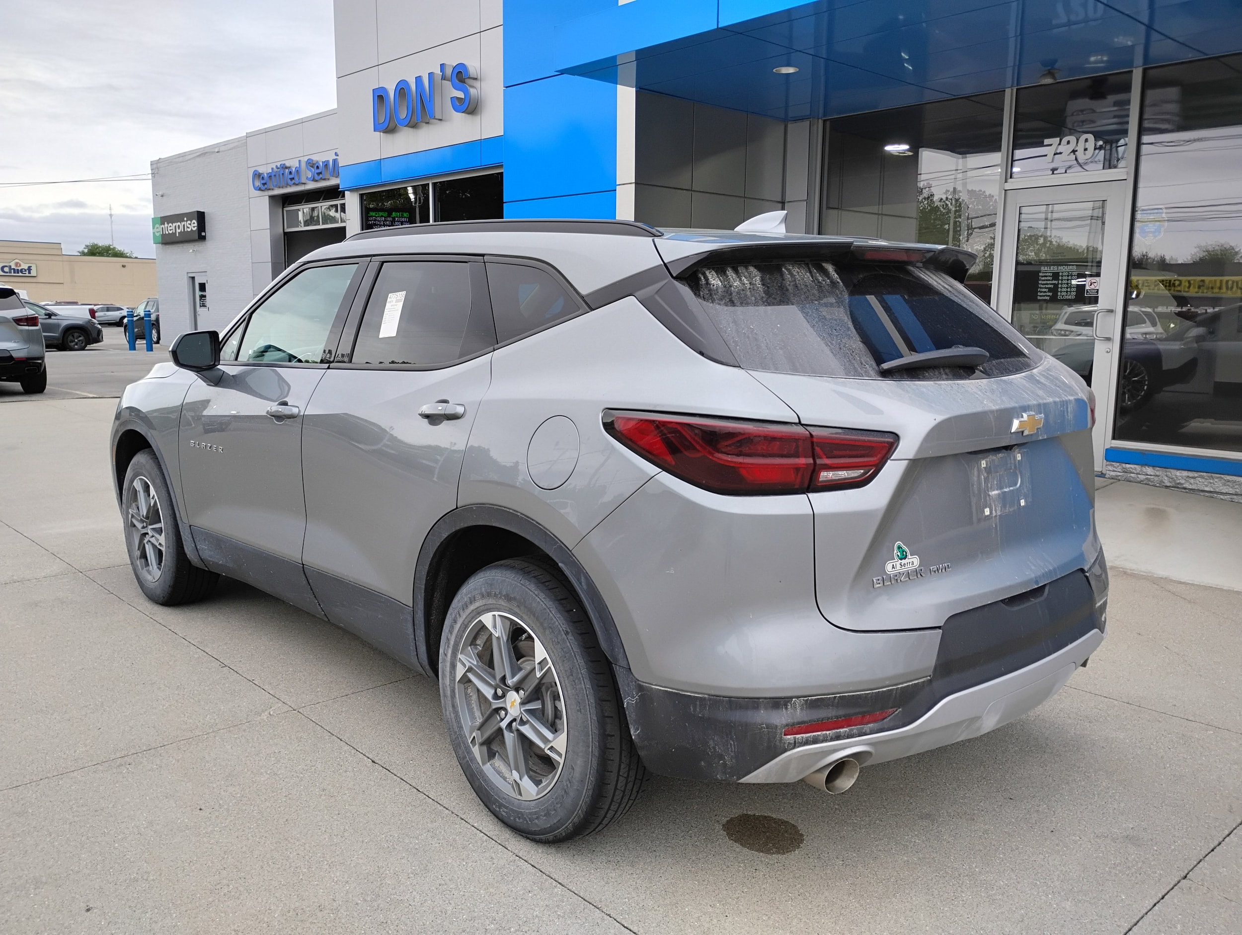 Vehicle Image 2