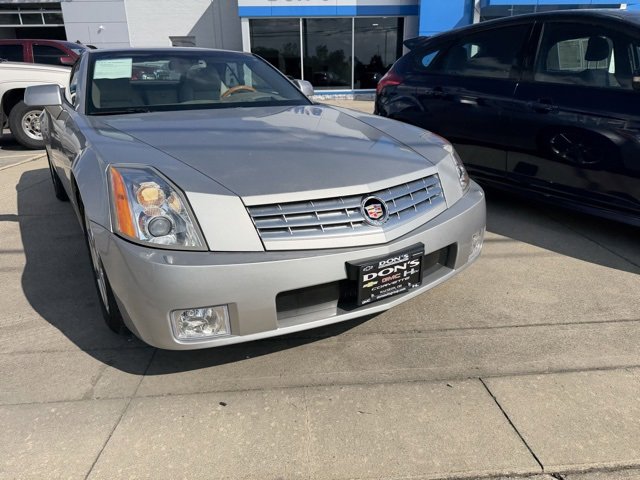 2004 Cadillac XLR Base photo 2