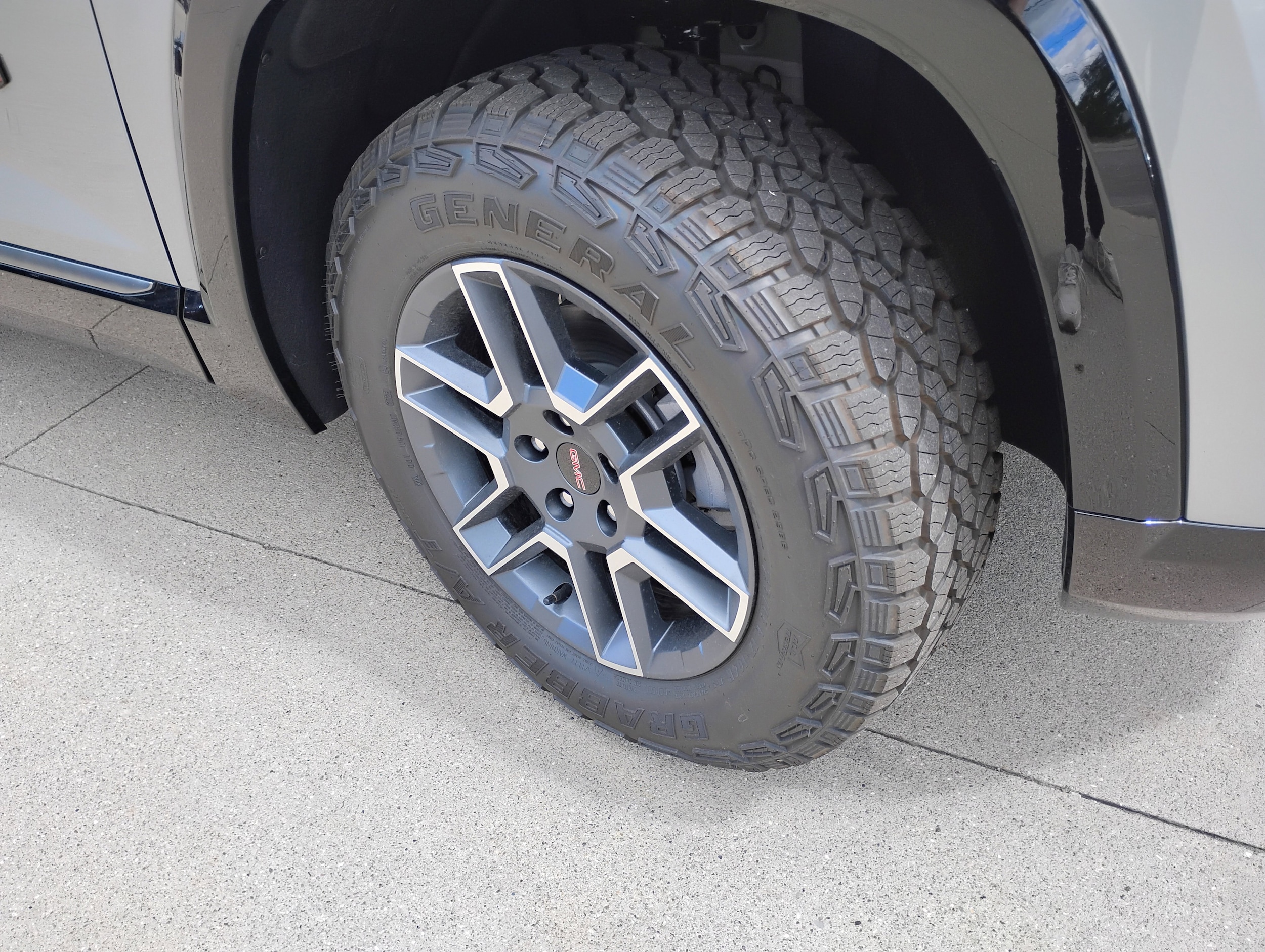 2026 GMC Terrain AT4 - Photo 26