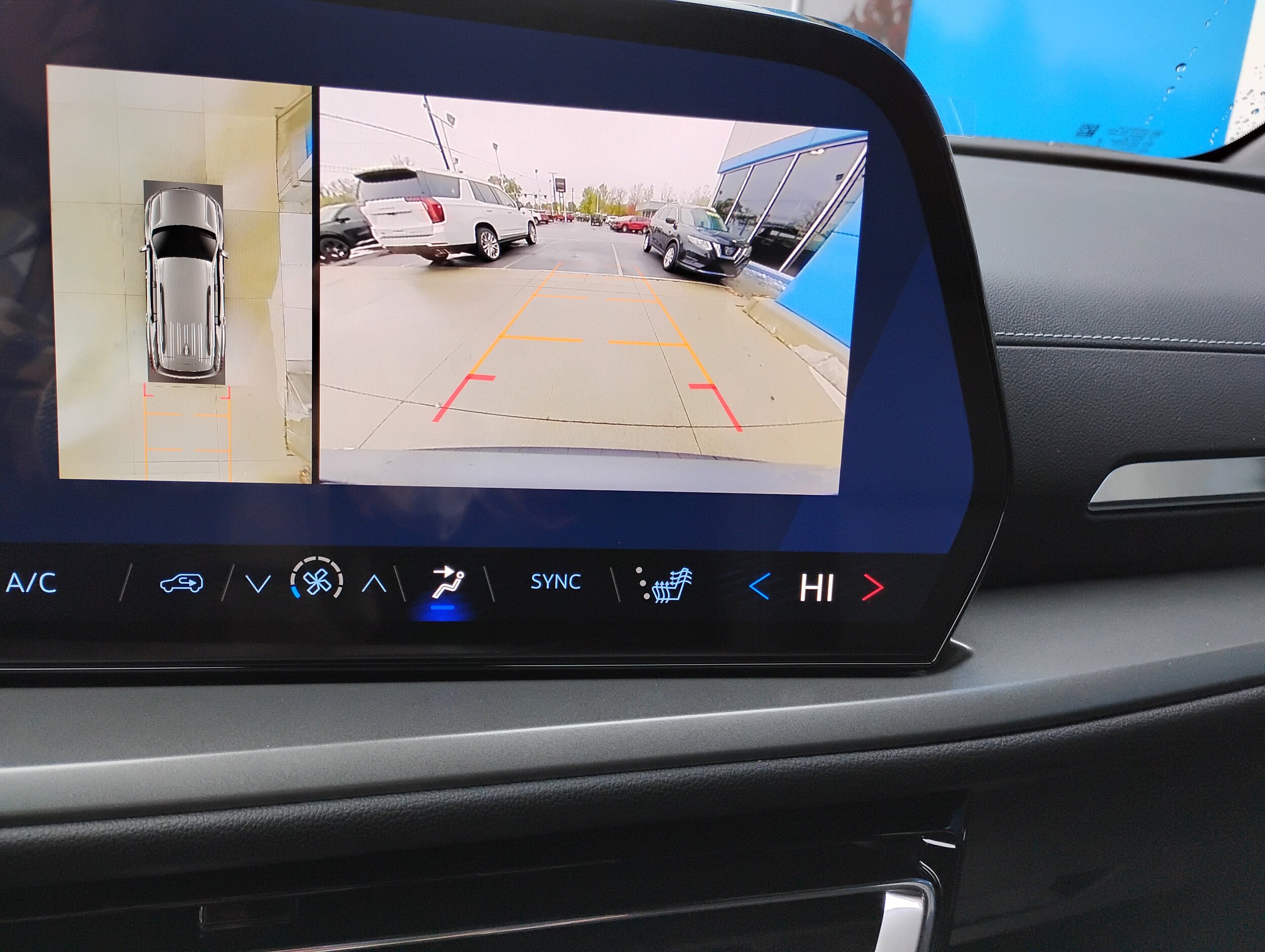 2026 Chevrolet Traverse photo 3