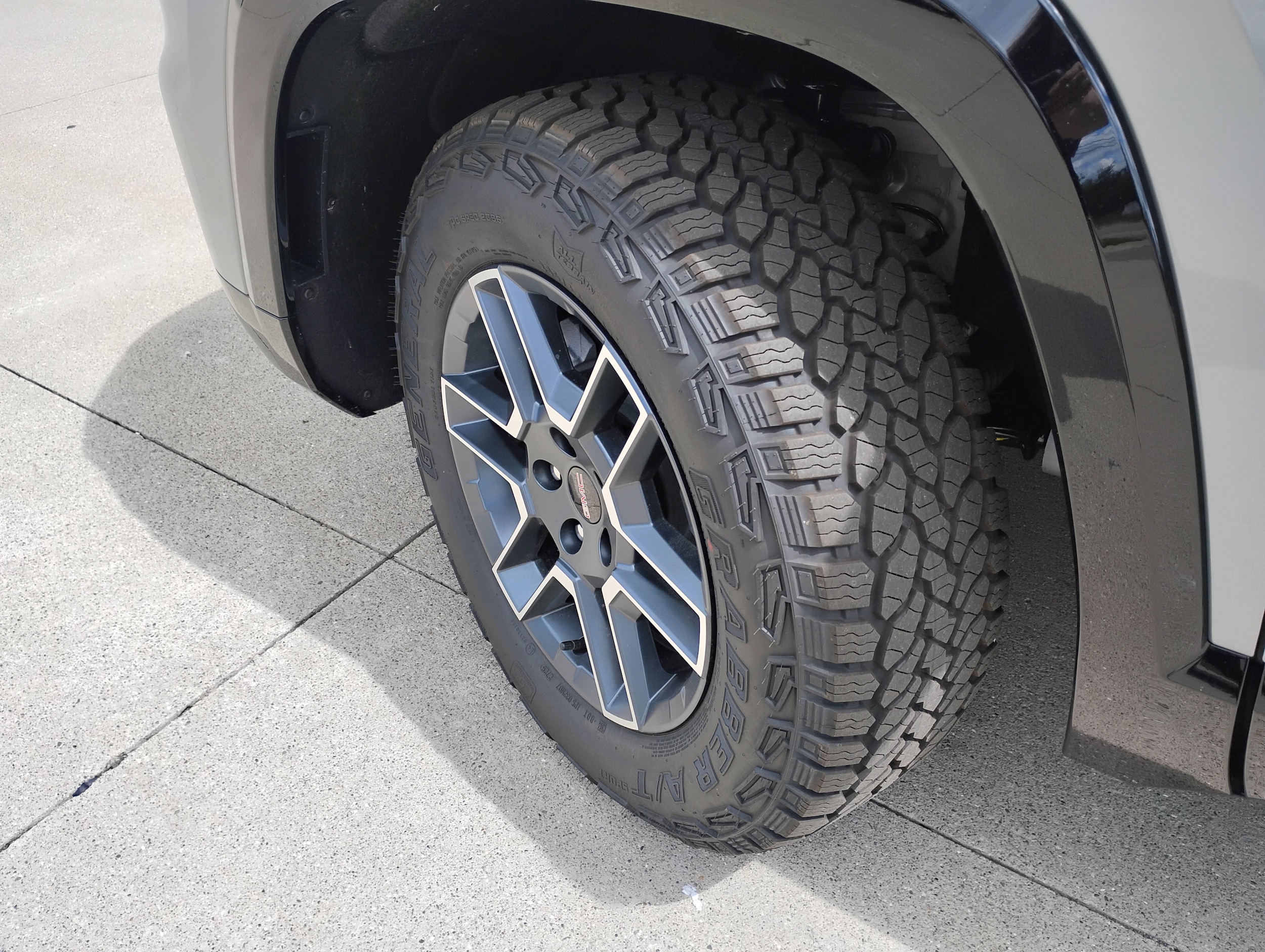2026 GMC Terrain AT4 - Photo 23
