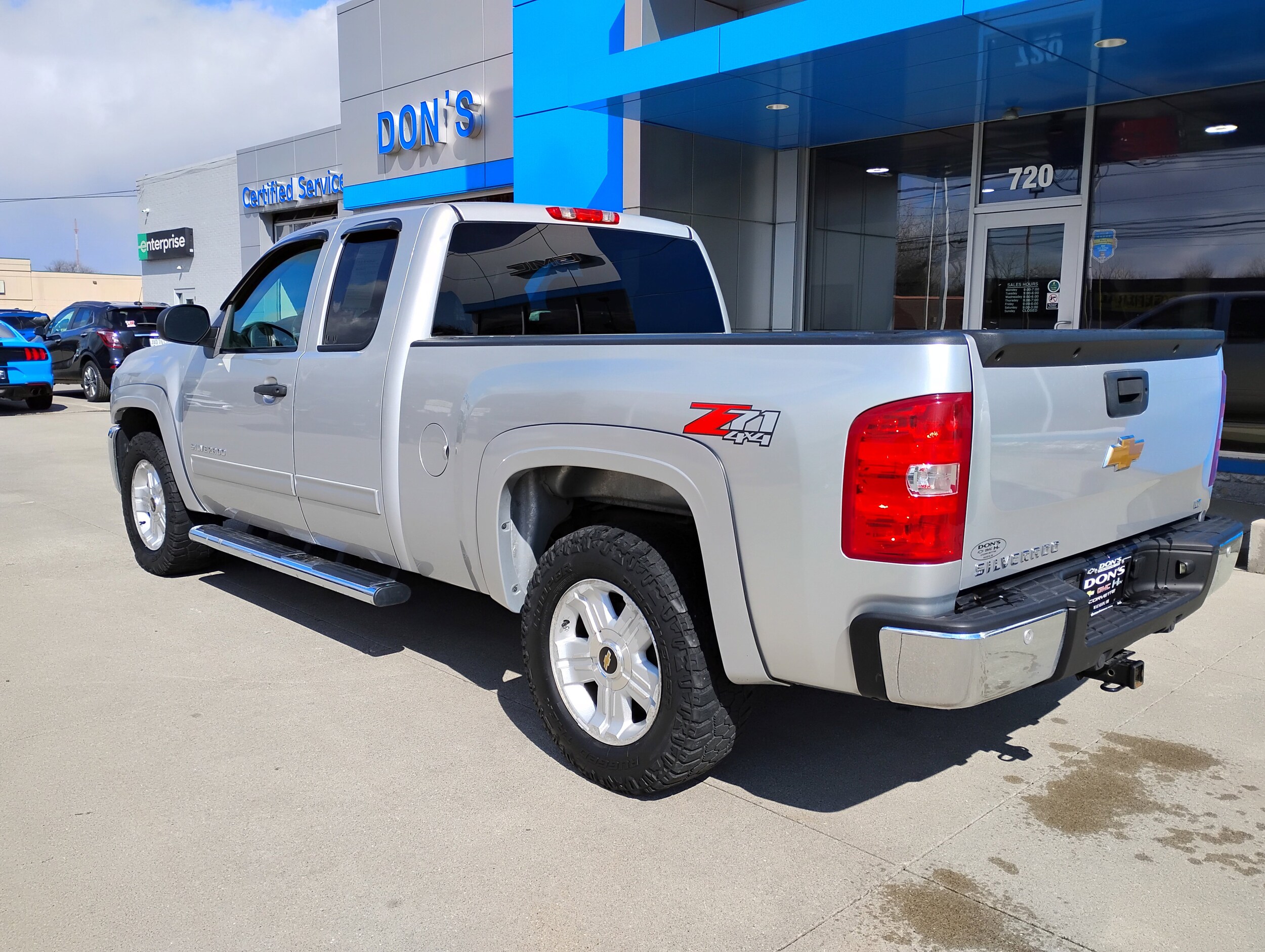 Used 2012 Chevrolet Silverado 1500 LT with VIN 1GCRKSE73CZ348619 for sale in Wauseon, OH