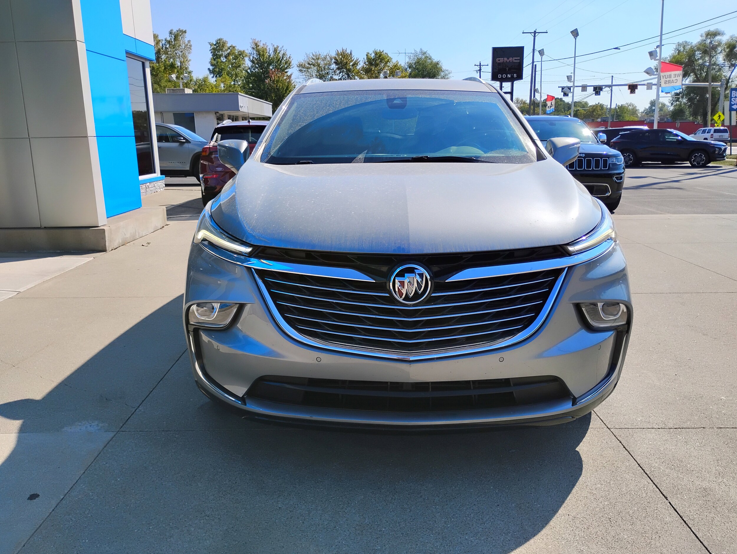 2023 Buick Enclave Essence photo 2