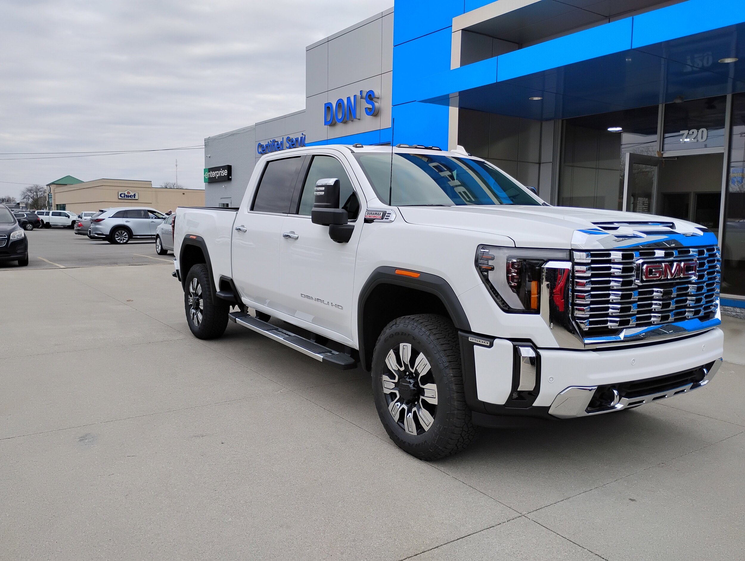 2025 Gmc Sierra 2500 HD Denali photo 3