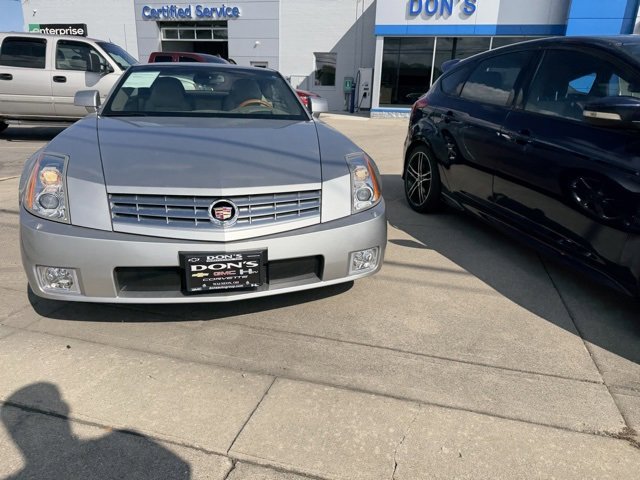 2004 Cadillac XLR Base photo 3