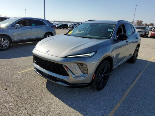 2025 Buick Envision Sport Touring photo 3