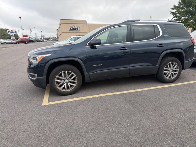 2017 Gmc Acadia SLE photo 2