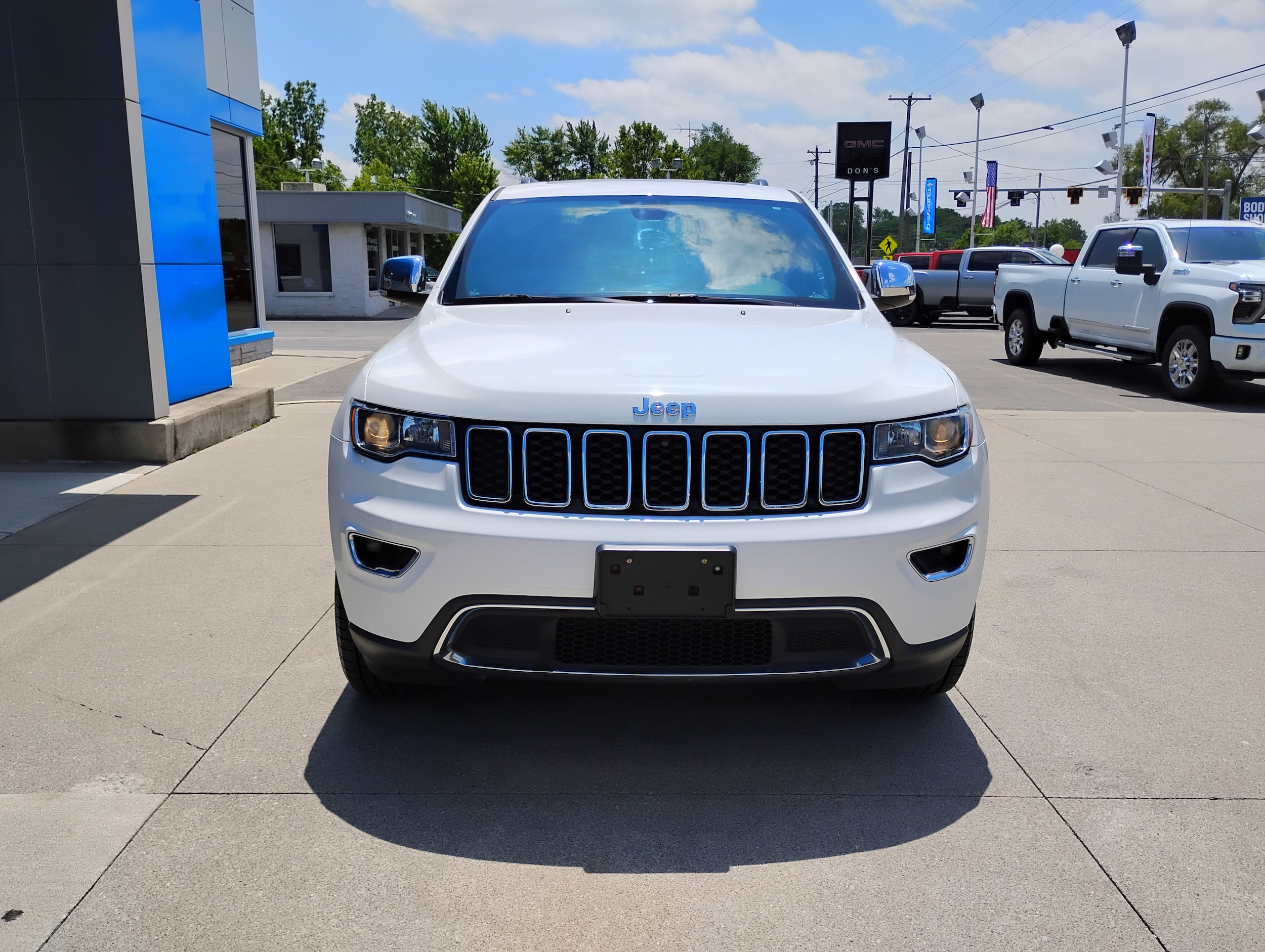 Used 2017 Jeep Grand Cherokee Limited with VIN 1C4RJFBG5HC863159 for sale in Wauseon, OH