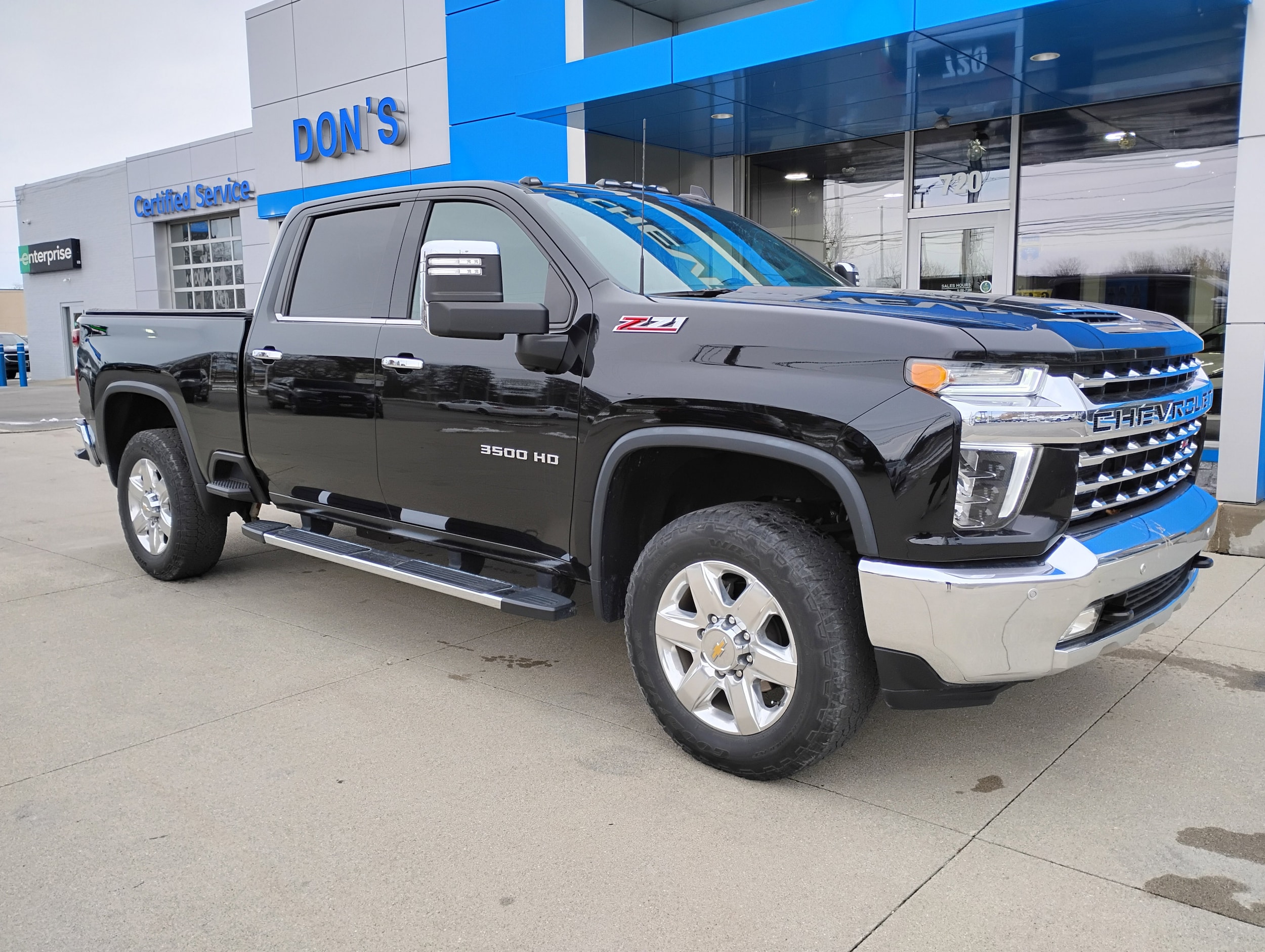 2021 Chevrolet Silverado 3500HD LTZ photo 3