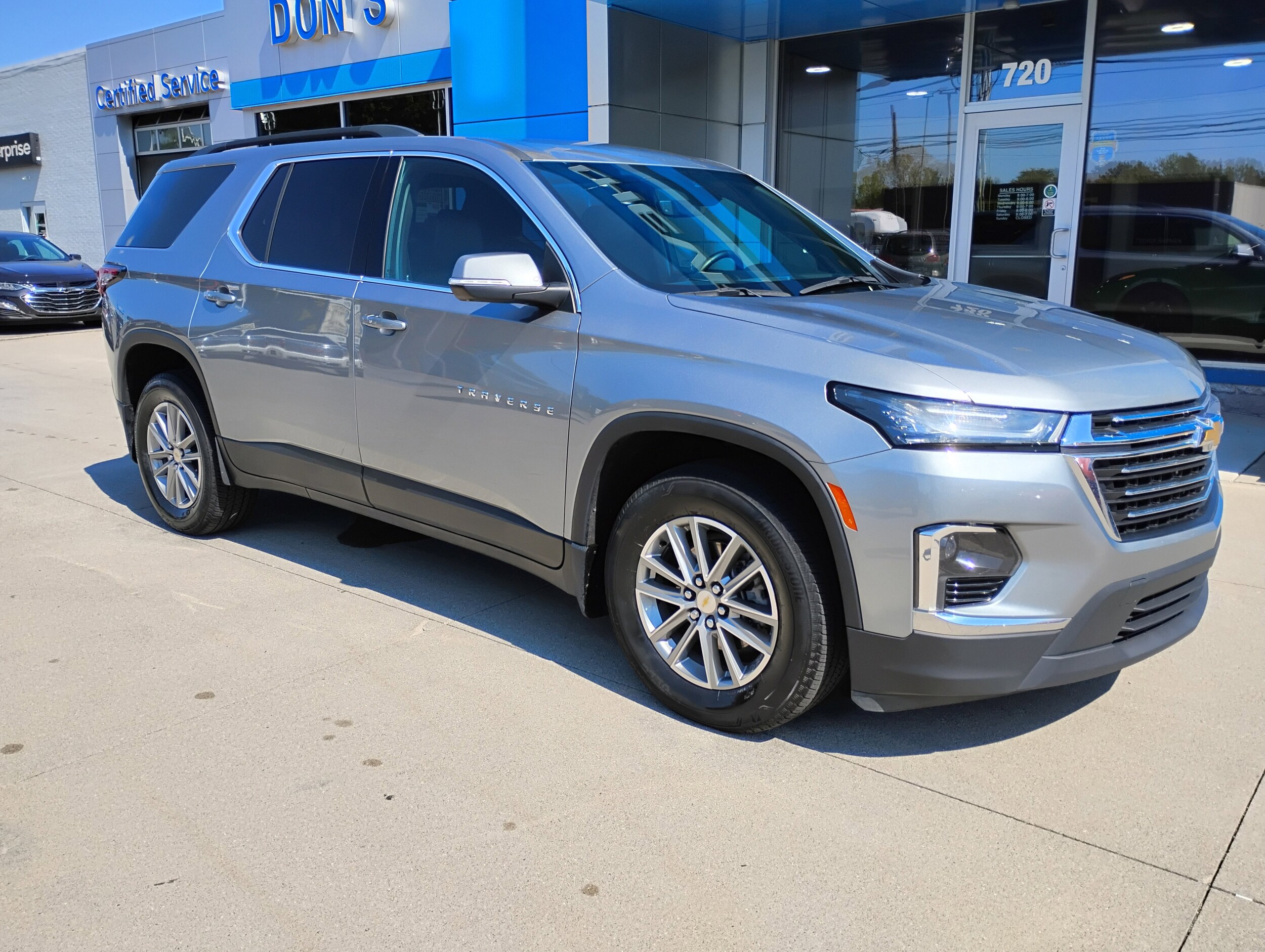 2023 Chevrolet Traverse Leather photo 3