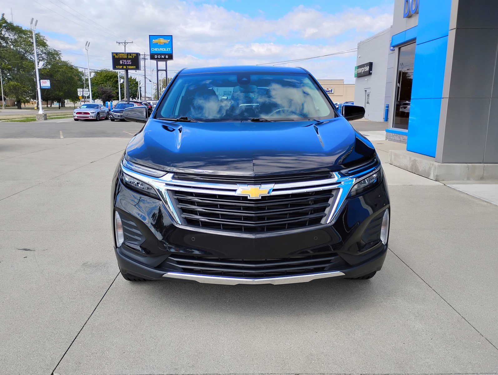 Used 2022 Chevrolet Equinox LT with VIN 3GNAXUEV9NL273841 for sale in Wauseon, OH