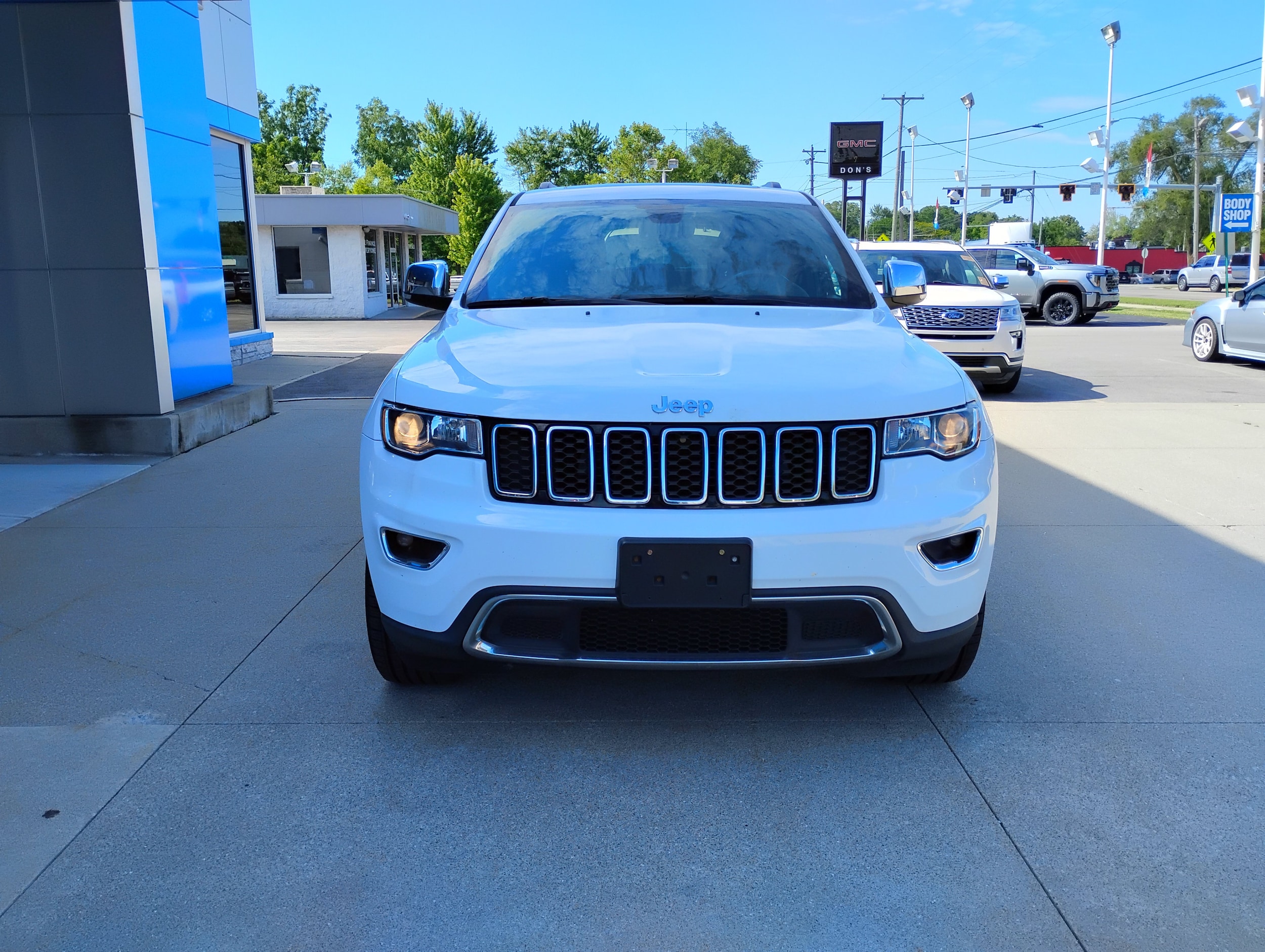 Used 2017 Jeep Grand Cherokee Limited with VIN 1C4RJFBG5HC863159 for sale in Wauseon, OH
