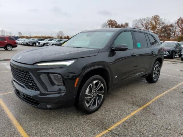 2025 Buick Enclave Sport Touring photo 2