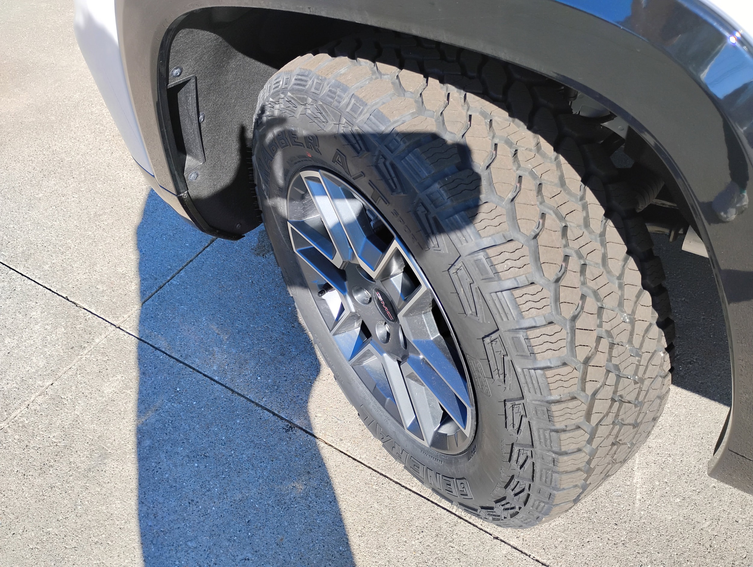 2026 GMC Terrain AT4 - Photo 25