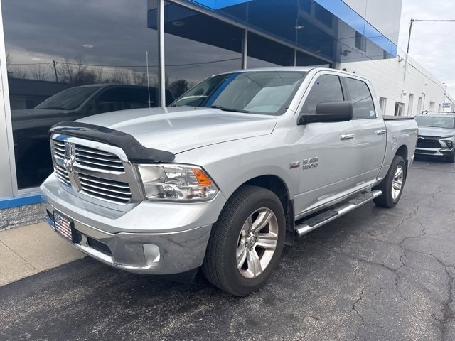 2014 Ram 1500 SLT photo 2