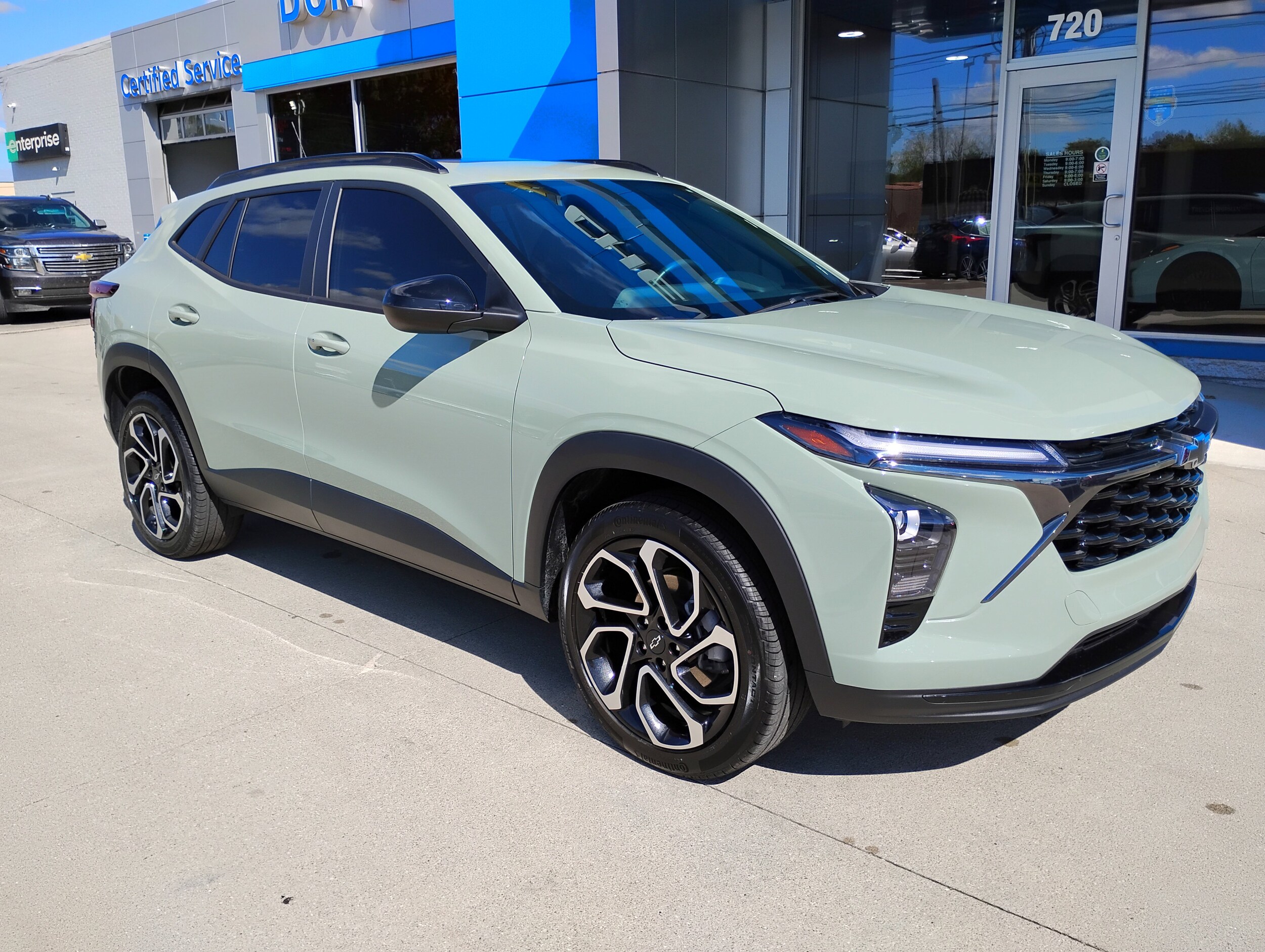 2024 Chevrolet Trax photo 3