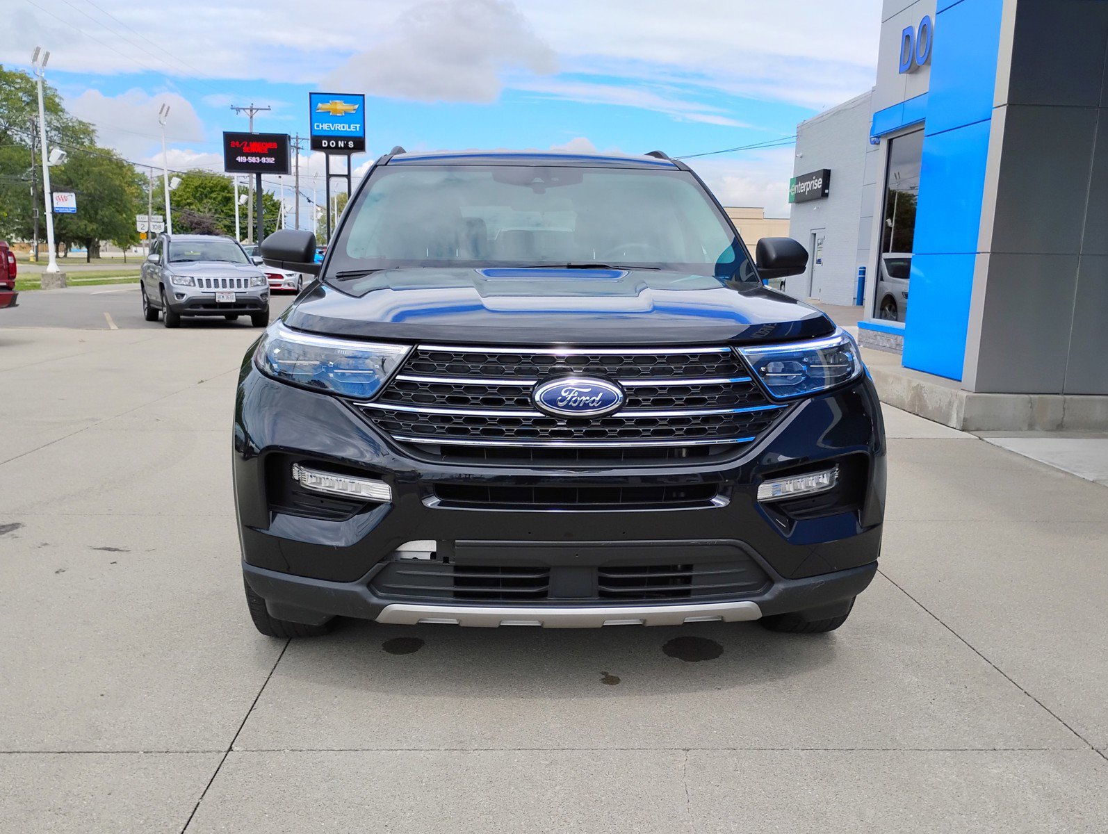 Used 2023 Ford Explorer XLT with VIN 1FMSK8DH9PGB22807 for sale in Wauseon, OH