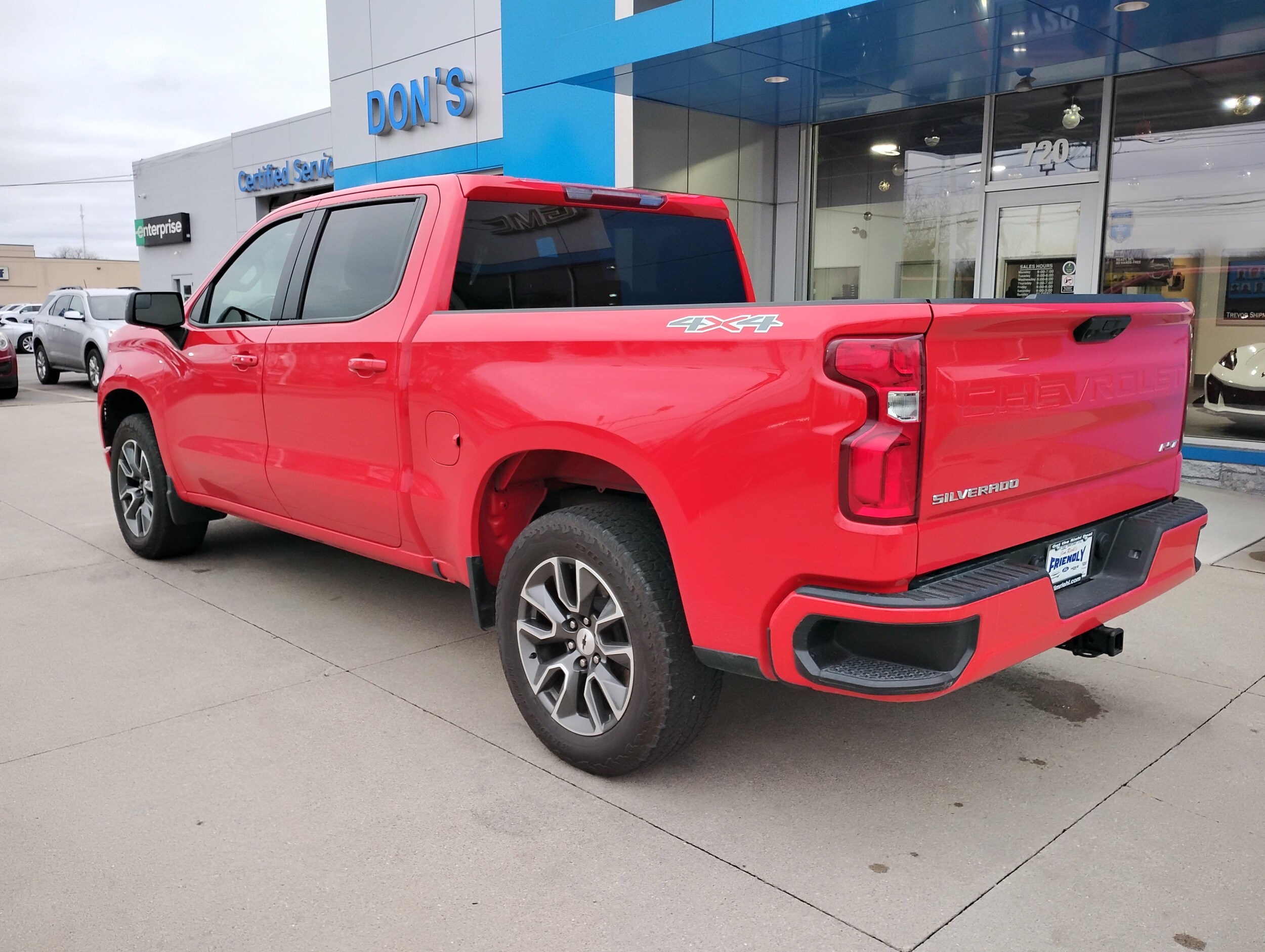 2023 Chevrolet Silverado 1500 RST photo 2