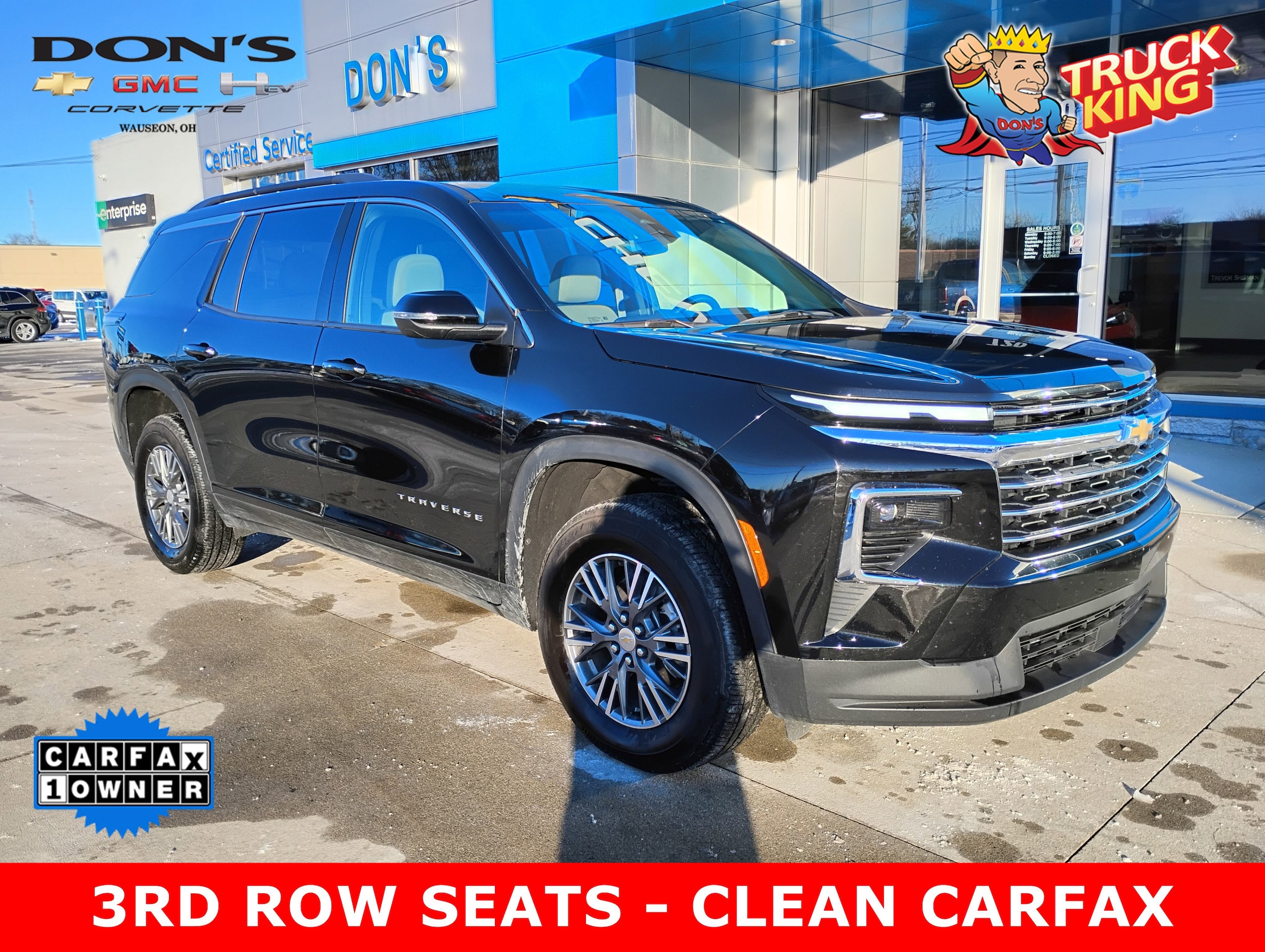 2025 Chevrolet Traverse LT's photo