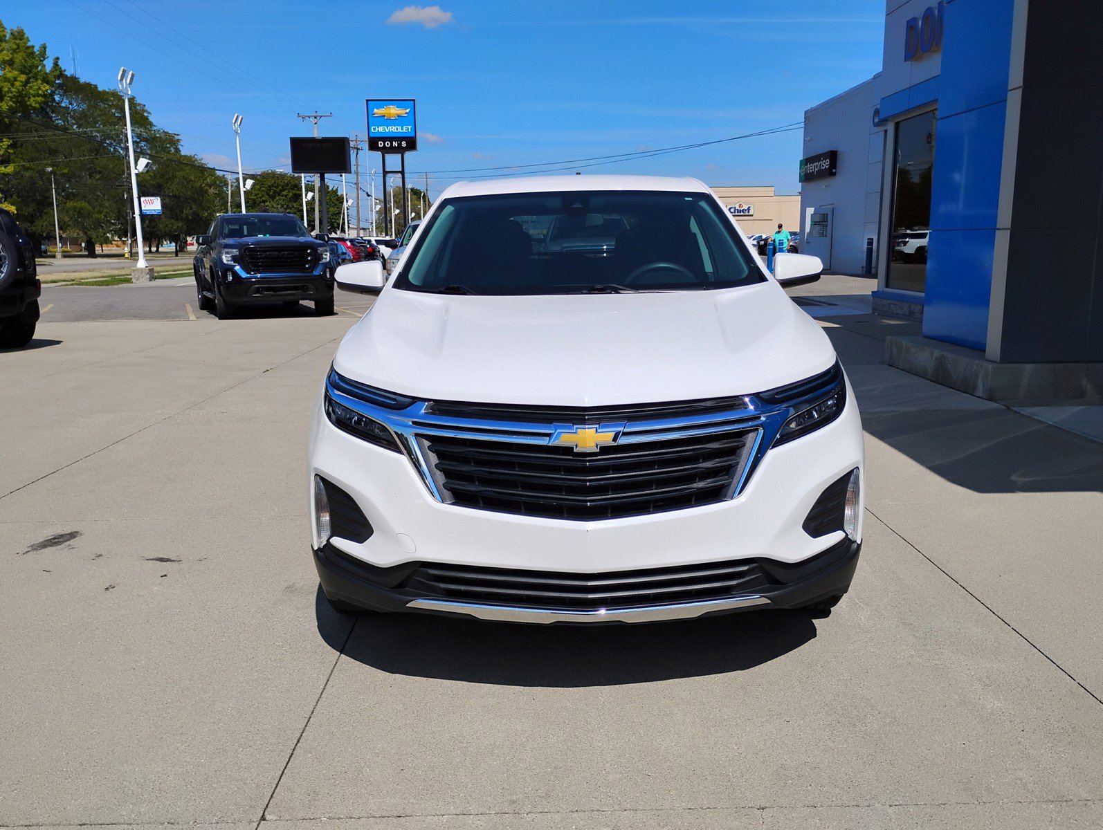 Used 2022 Chevrolet Equinox LT with VIN 3GNAXUEV7NL102683 for sale in Wauseon, OH