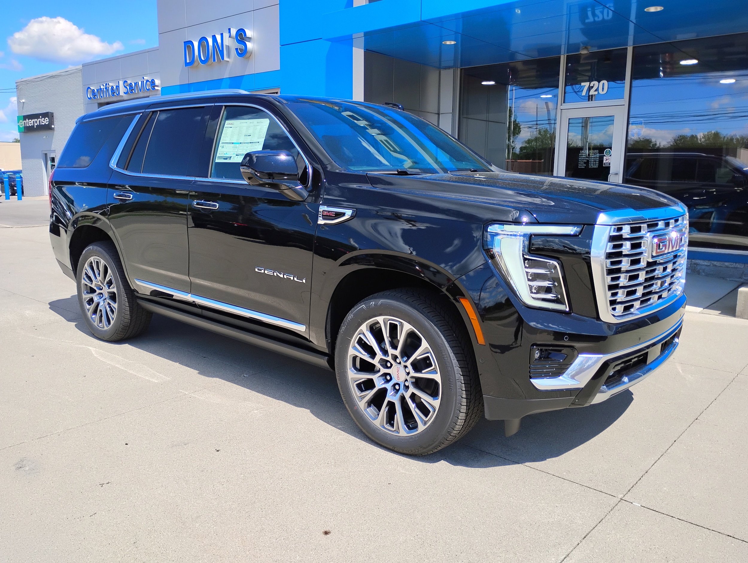 2025 Gmc Yukon Denali photo 3