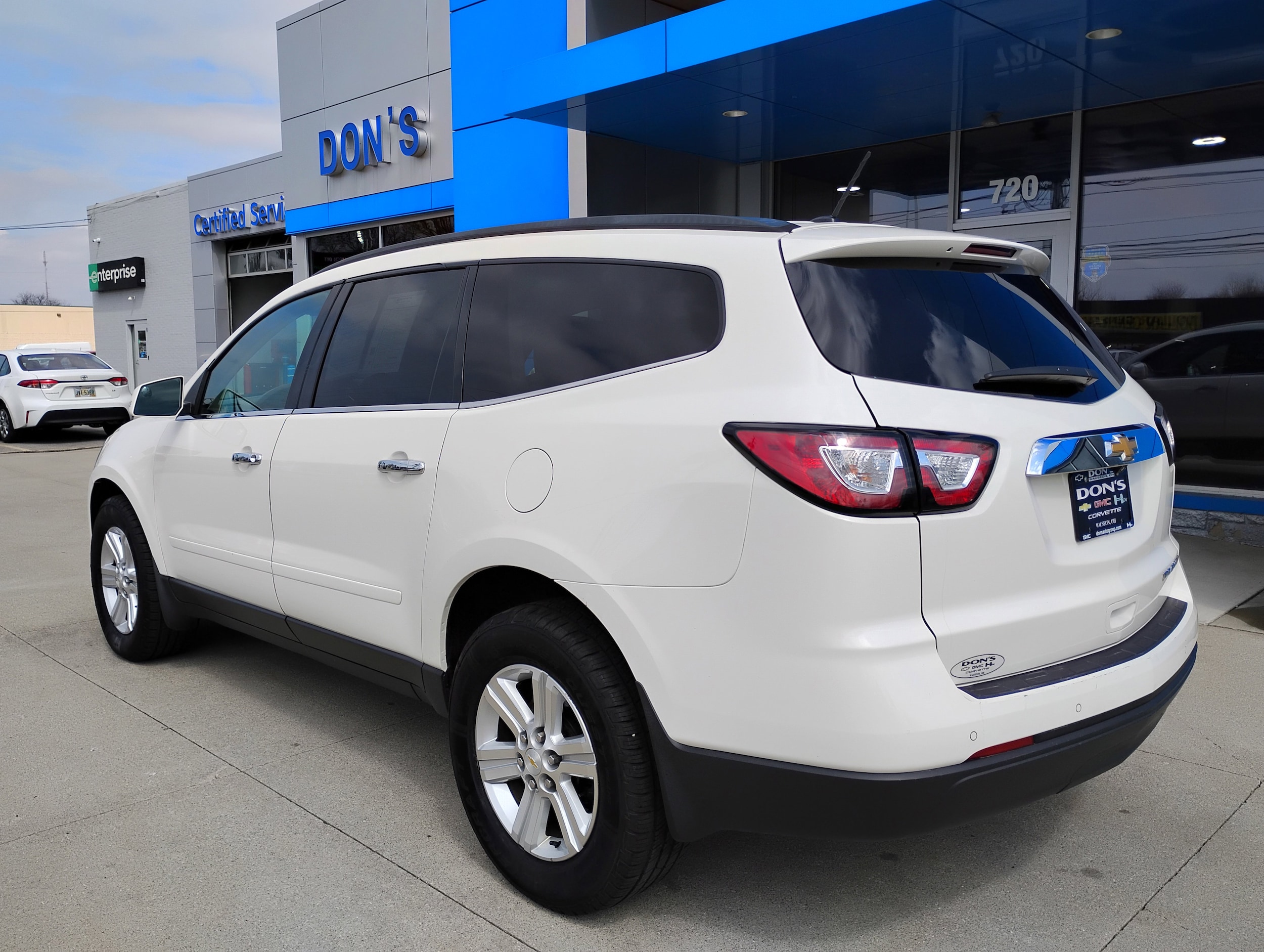 Used 2014 Chevrolet Traverse 1LT with VIN 1GNKRGKD1EJ197227 for sale in Wauseon, OH