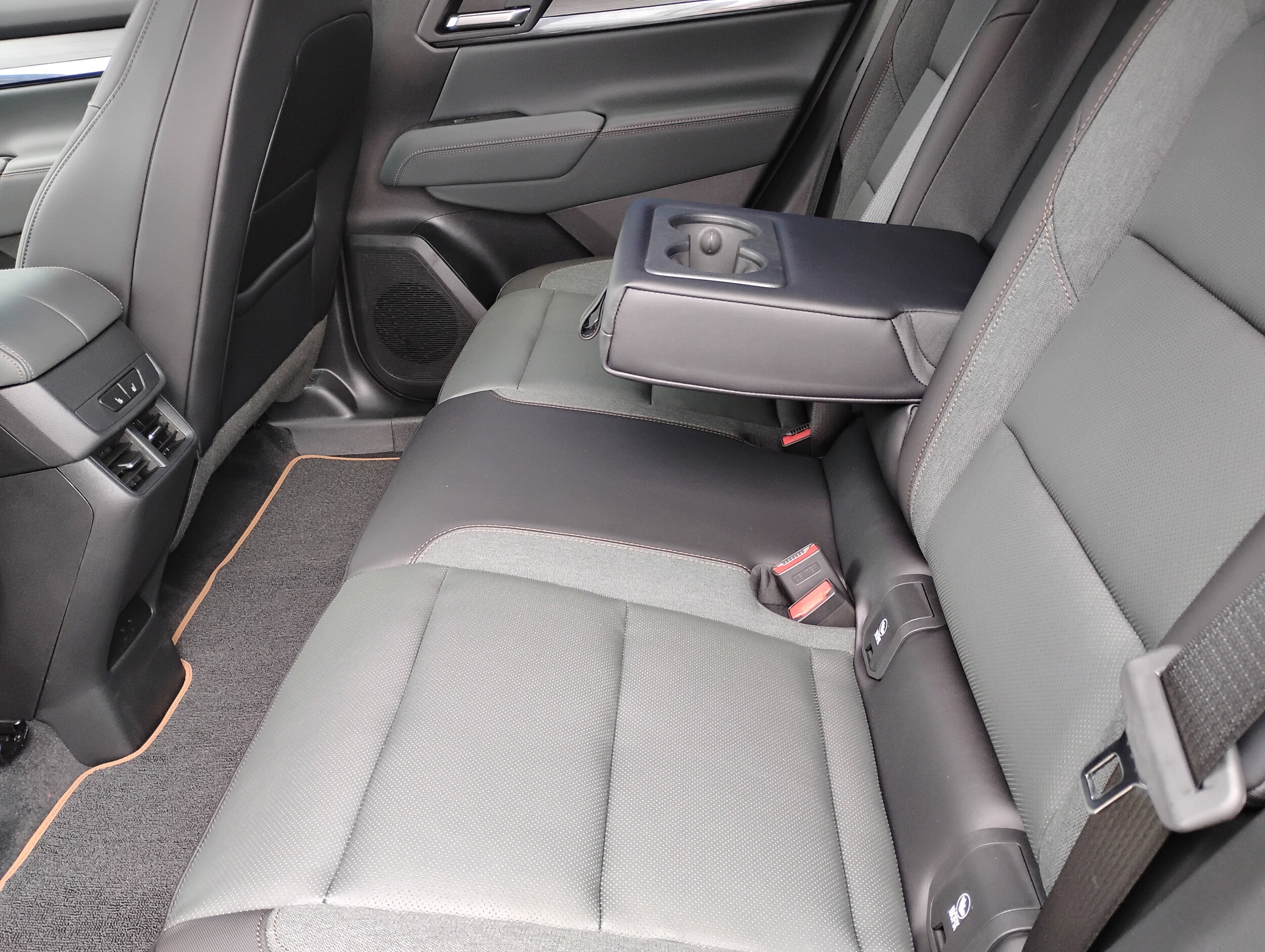 2026 GMC Terrain AT4 - Photo 18